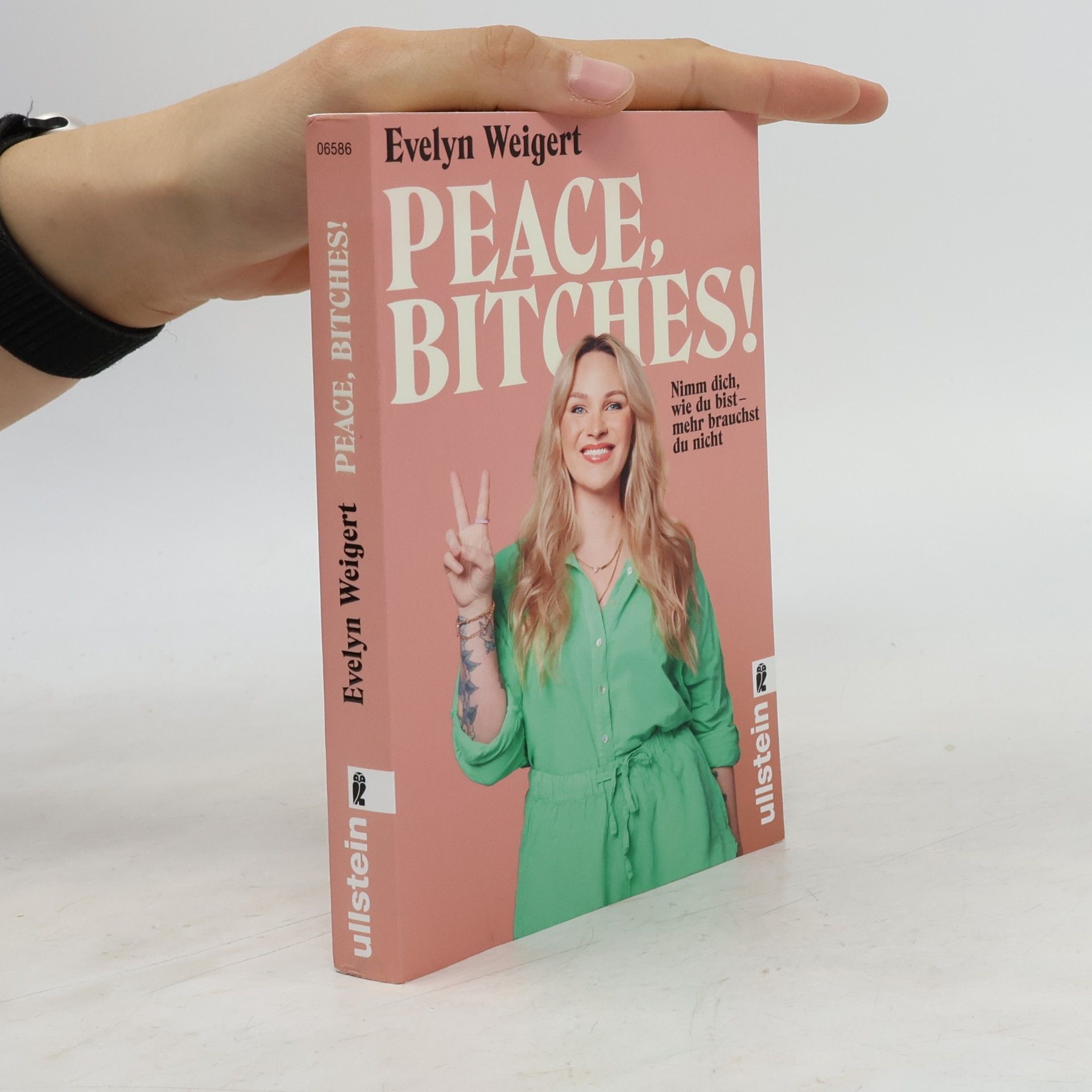 Peace, Bitches!