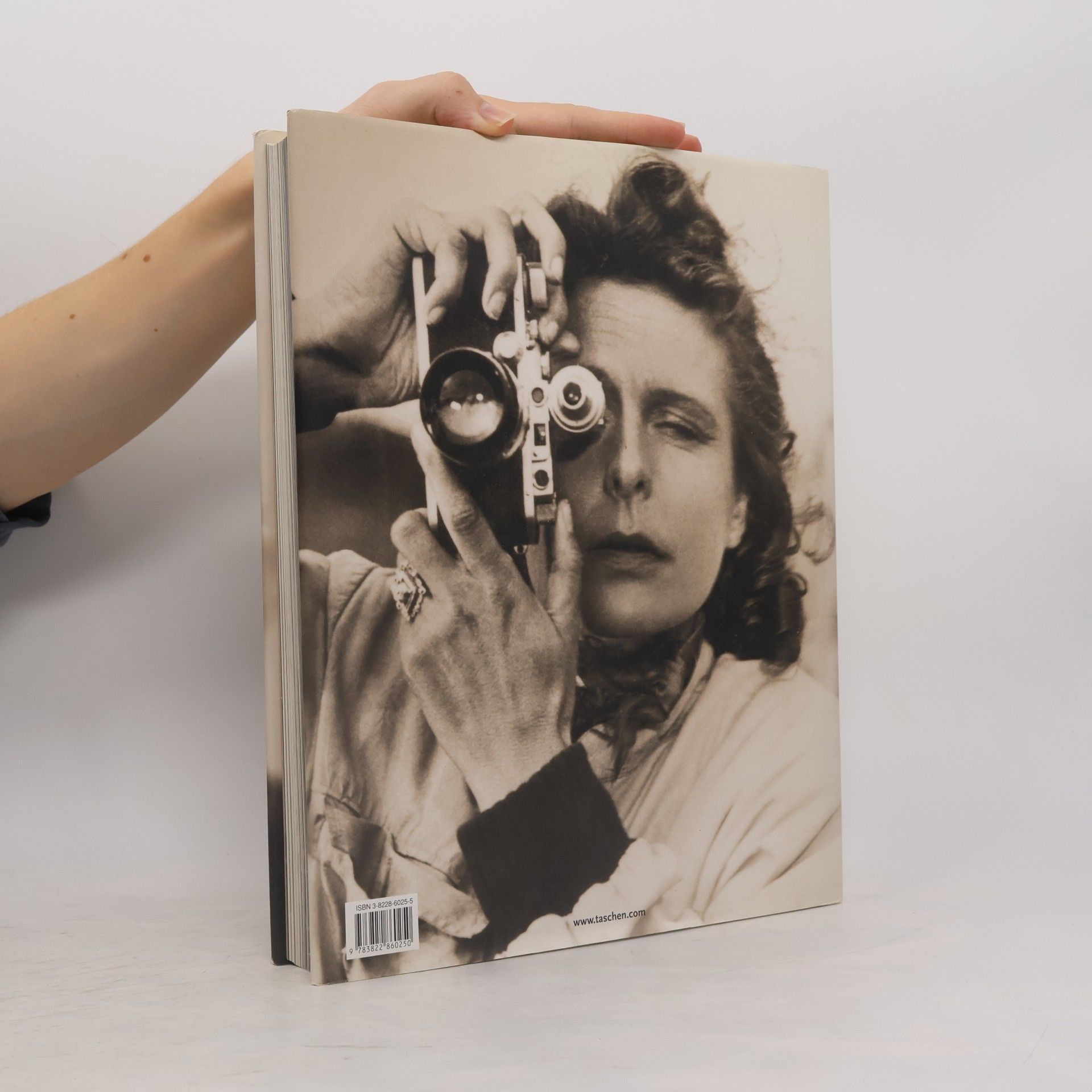 Leni Riefenstahl Fünf Leben. Five Lives. Cinque Vies. Engl.-Dtsch.-Französ. Hrsg. v. Angelika Taschen