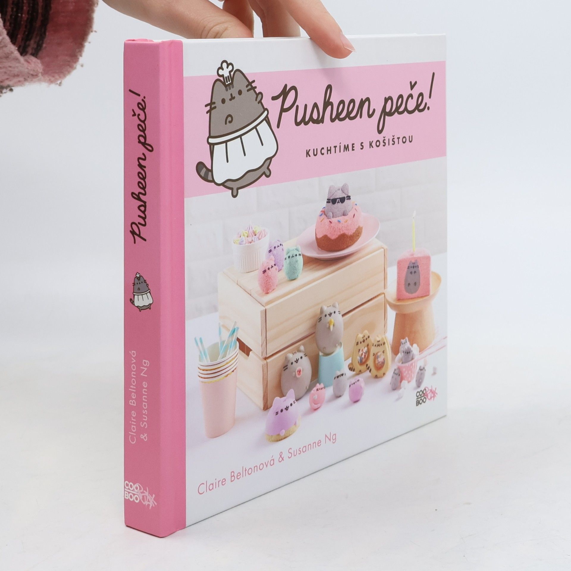 Susanne Ng Pusheen peče!
