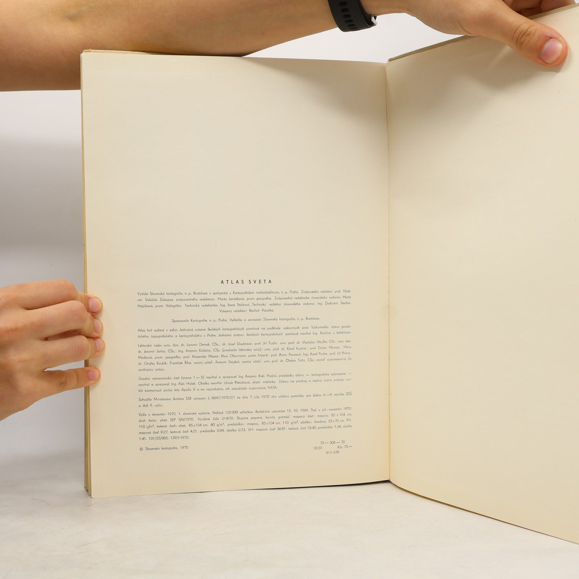 Various authors Atlas sveta