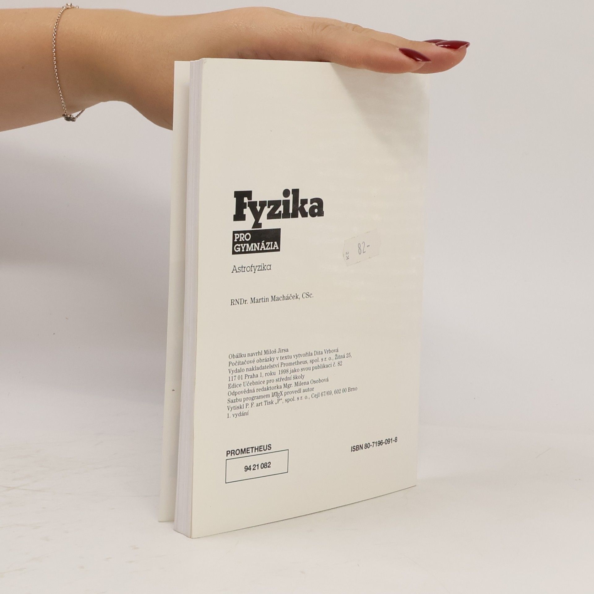 Martin Macháček Fyzika pro gymnázia: Astrofyzika