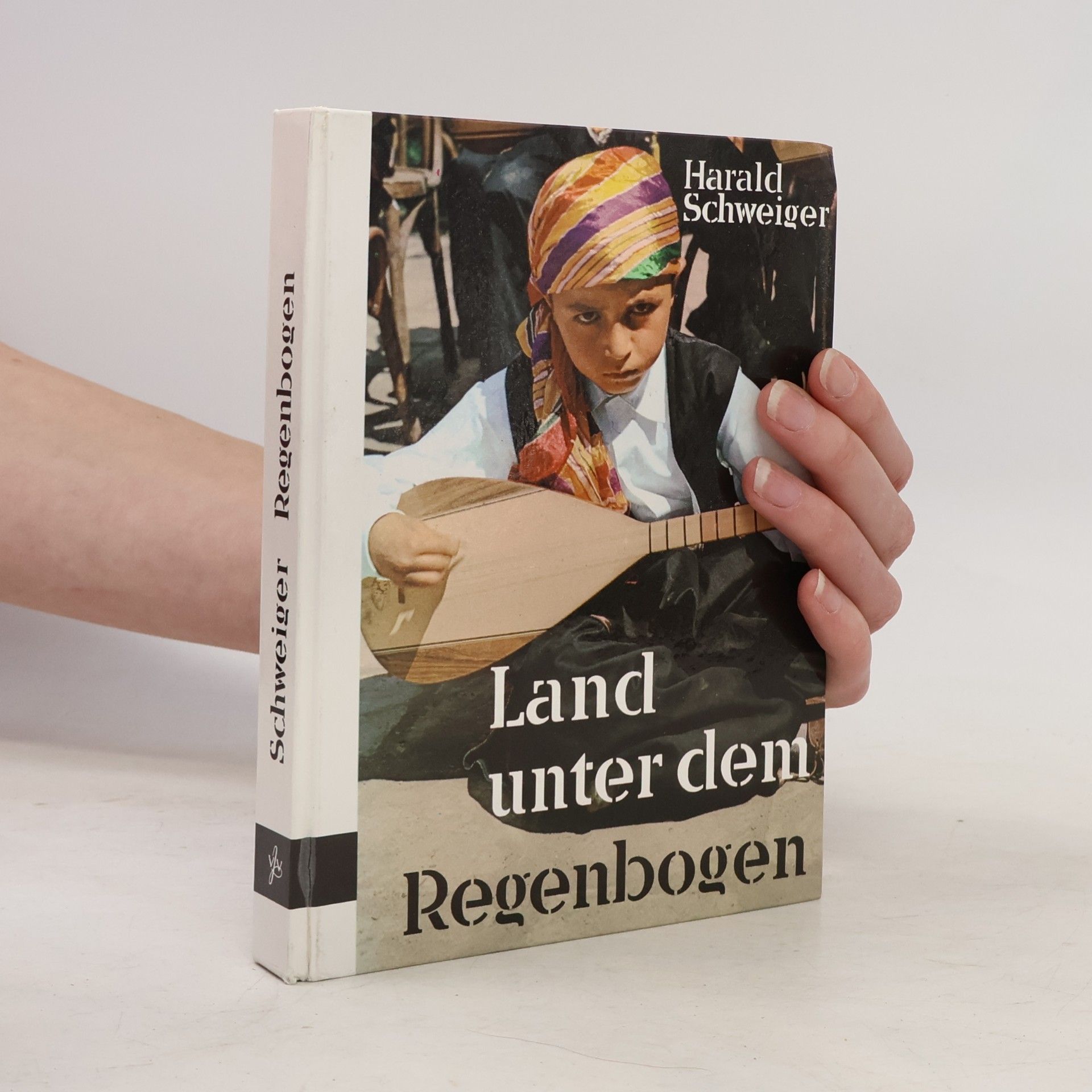 Land unter dem Regenbogen