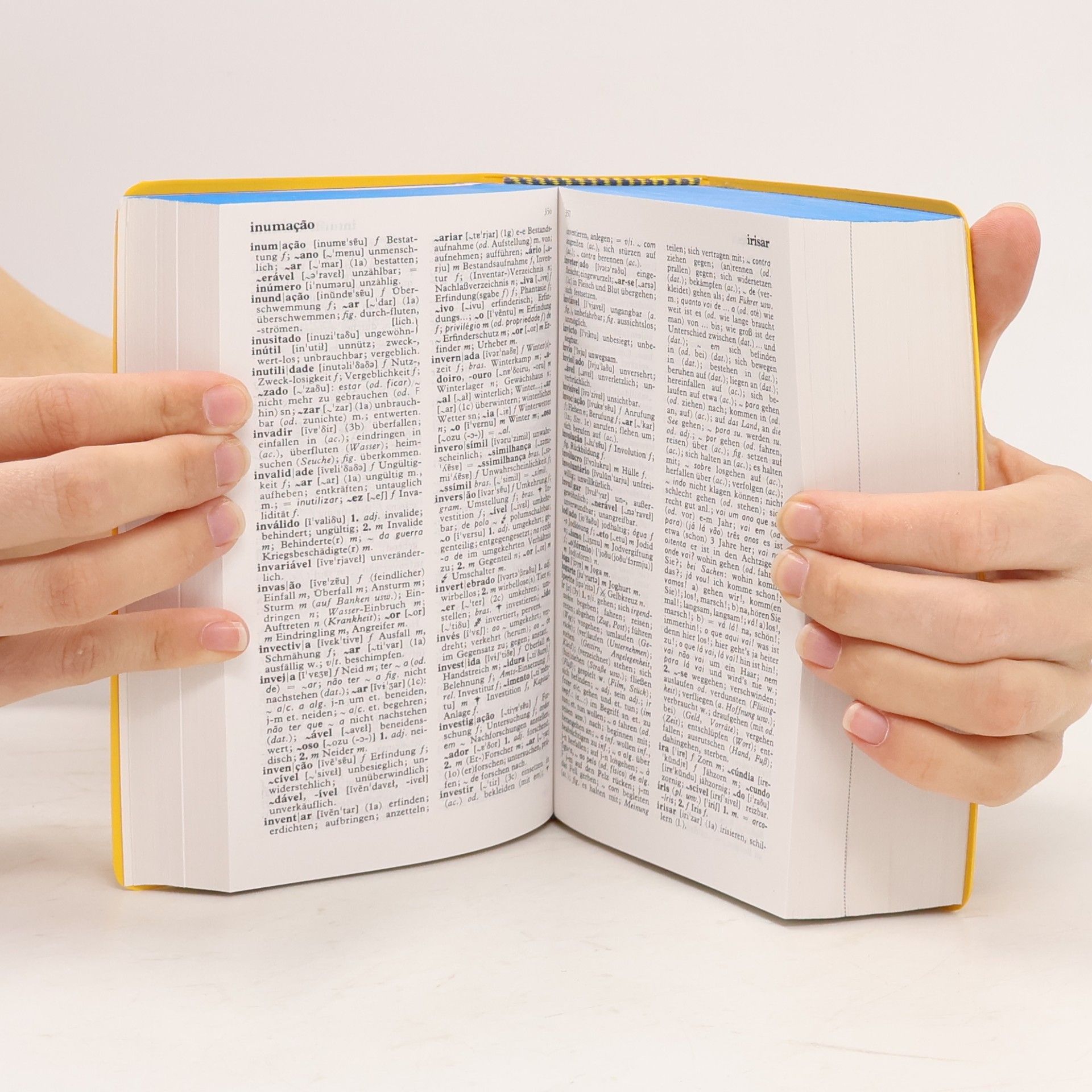 Langenscheidts Taschenwörterbuch der portugiesischen und deutschen Sprache