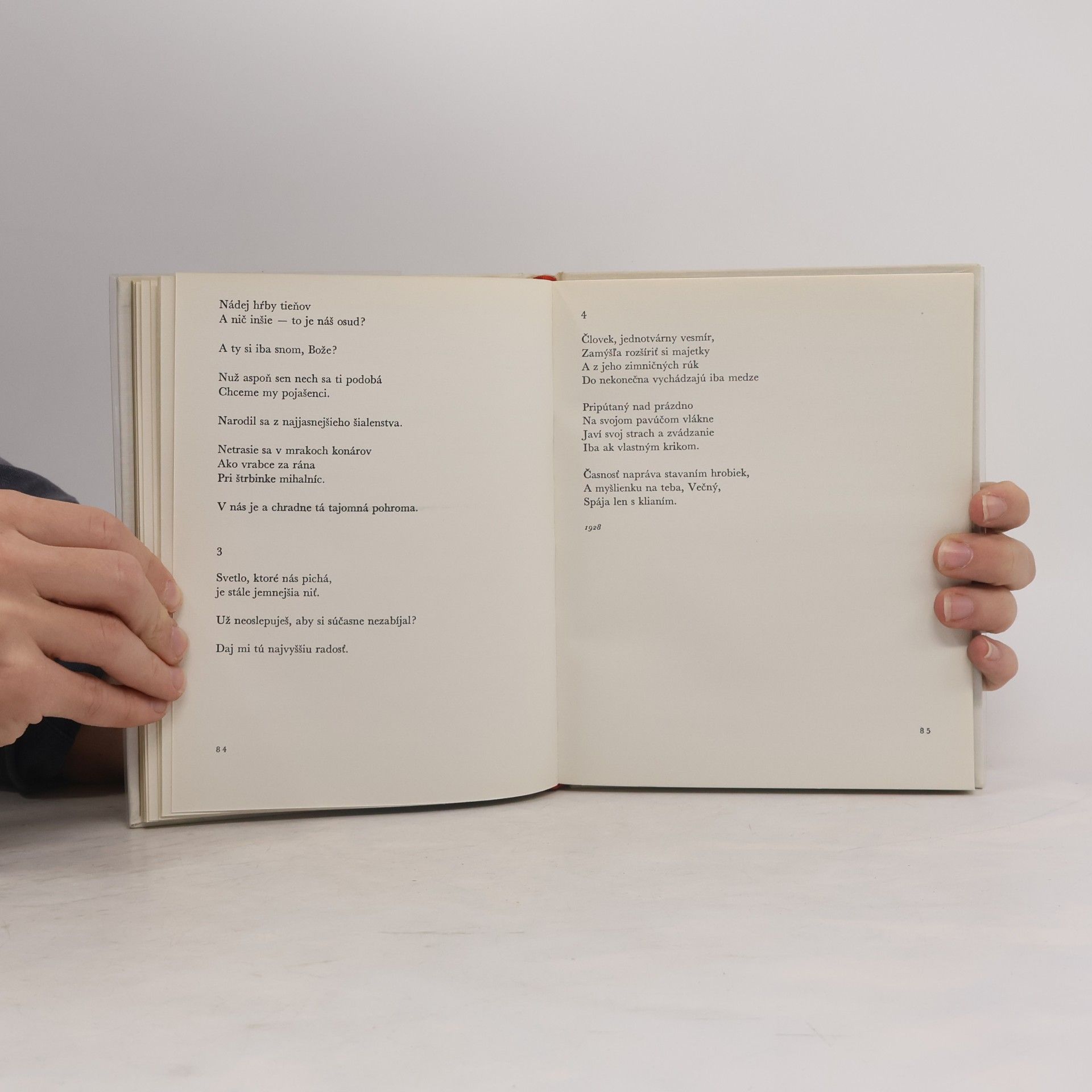 Giuseppe Ungaretti Sny a akordy