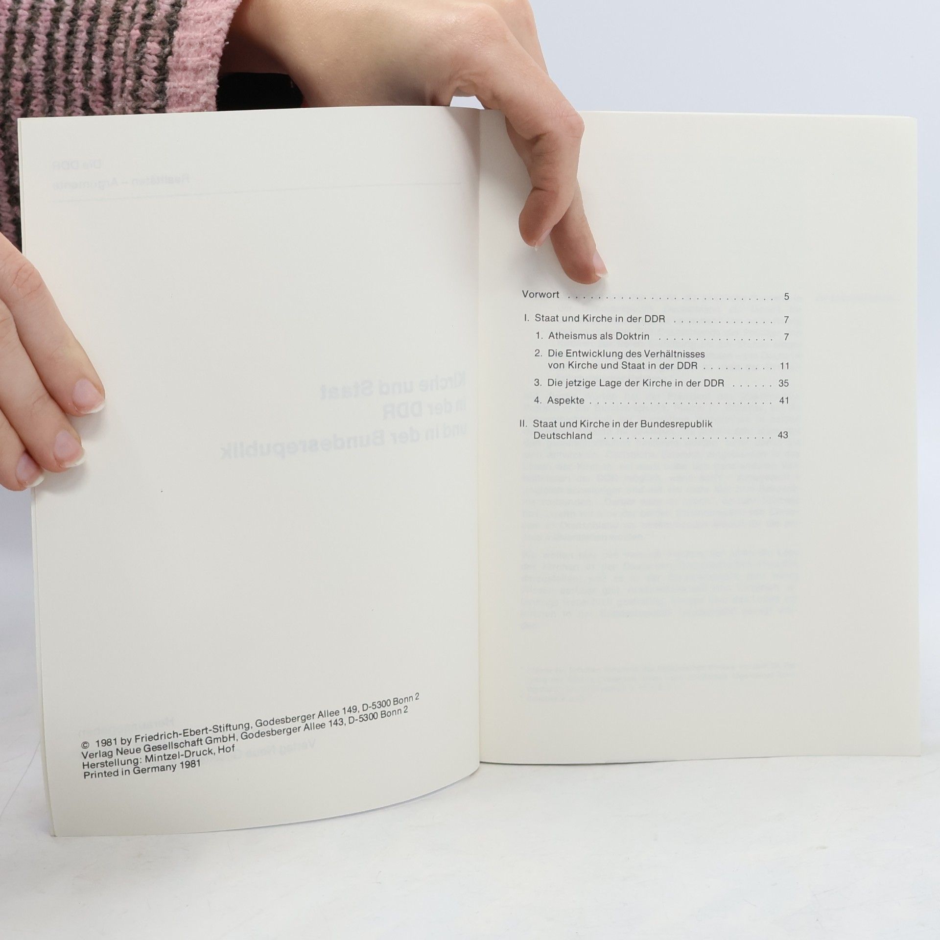 Various authors Kirche und Staat in der DDR und in der Bundesrepublik