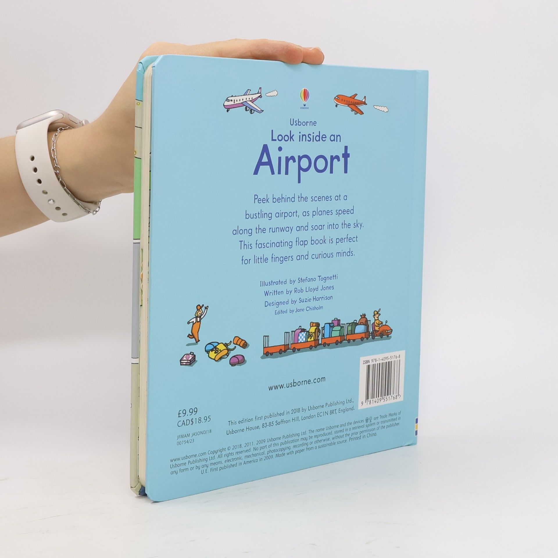 Stefano Tognetti Look inside an airport : with over 50 flaps to lift and other exciting surprises