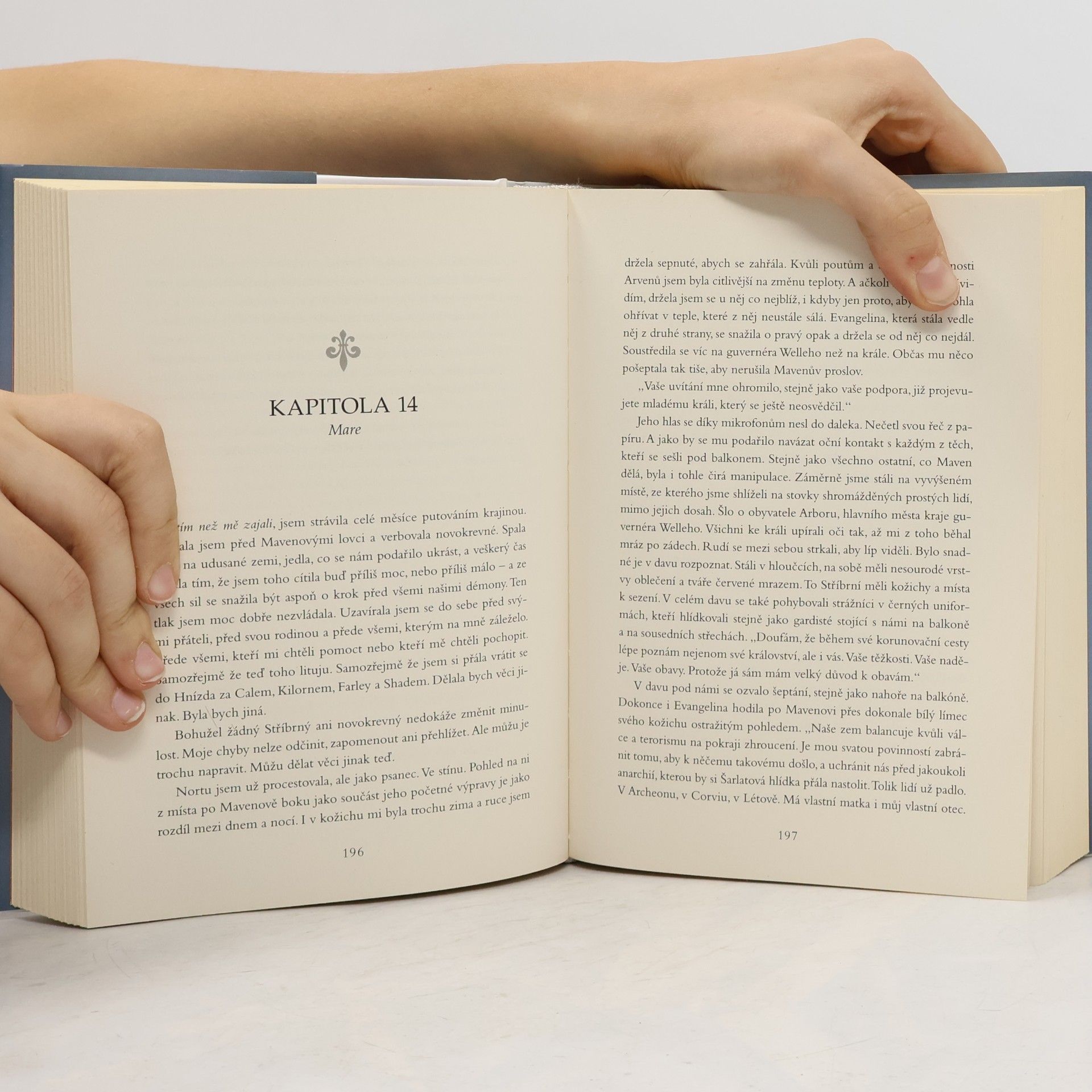 Victoria Aveyard Králova klec
