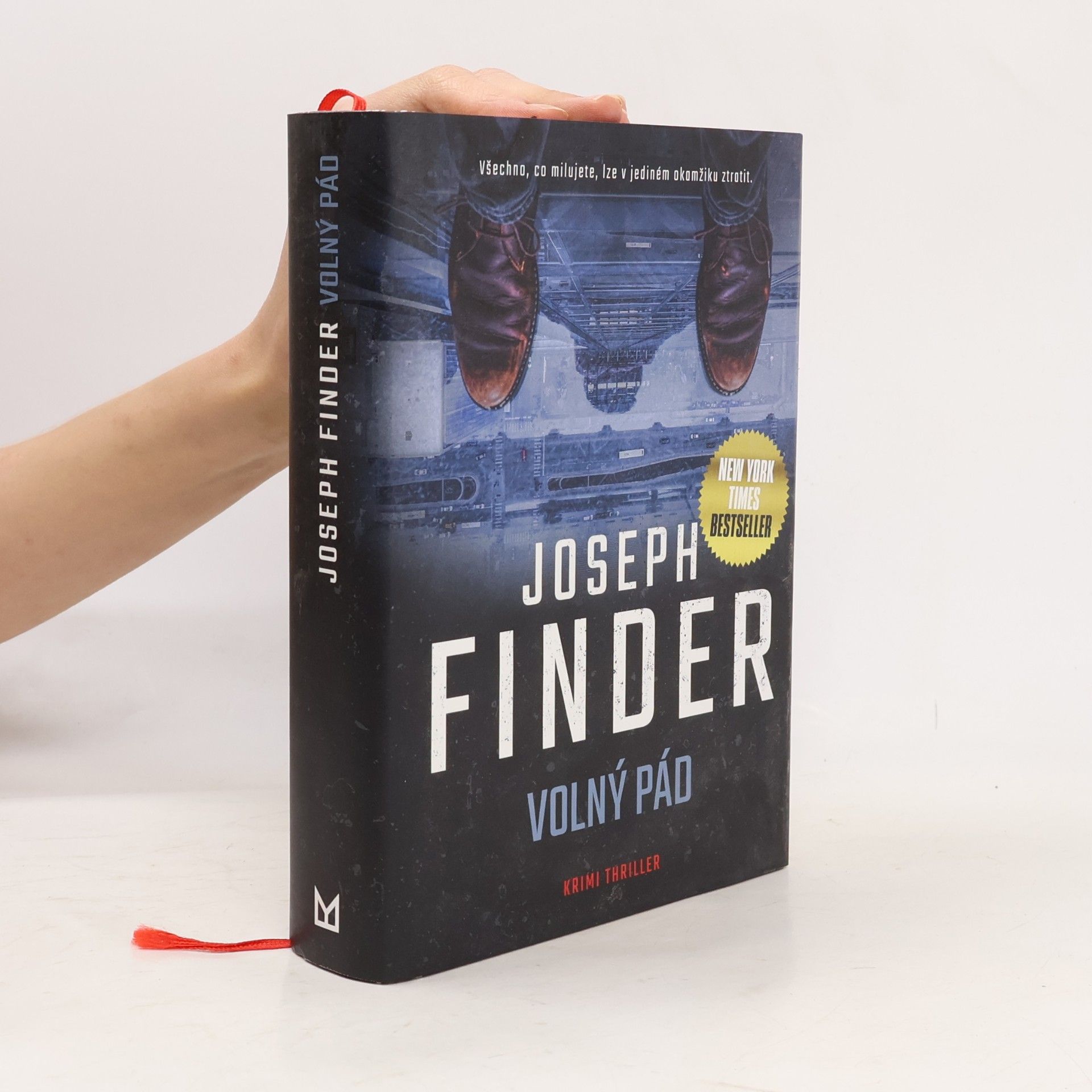Joseph Finder Volný pád