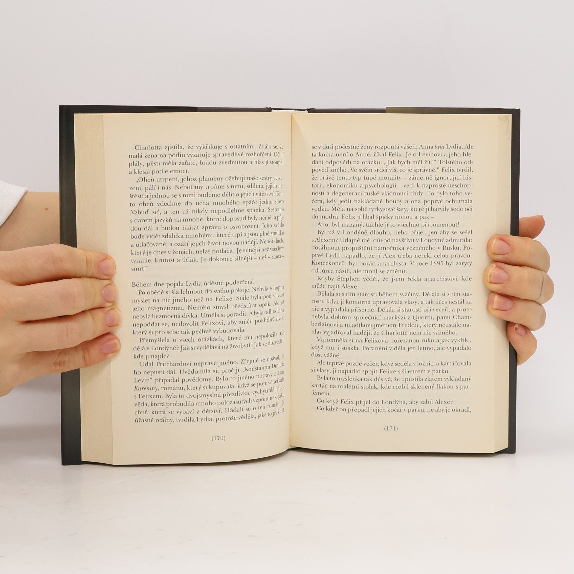 Ken Follett Muž s podivnou minulostí