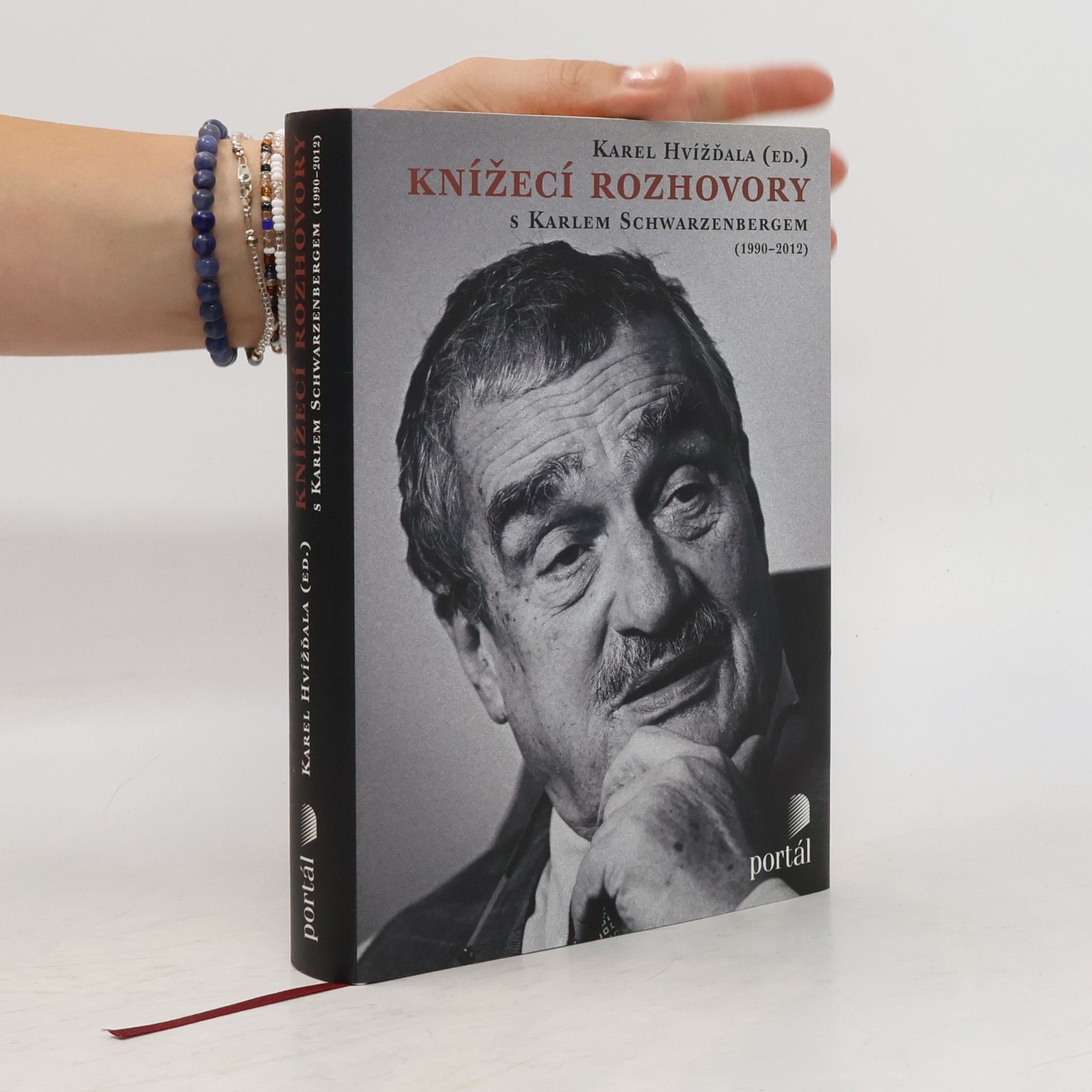 Knížecí rozhovory s Karlem Schwarzenbergem aneb Historická zkušenost se bohužel nedědí, kdežto předsudky ano
