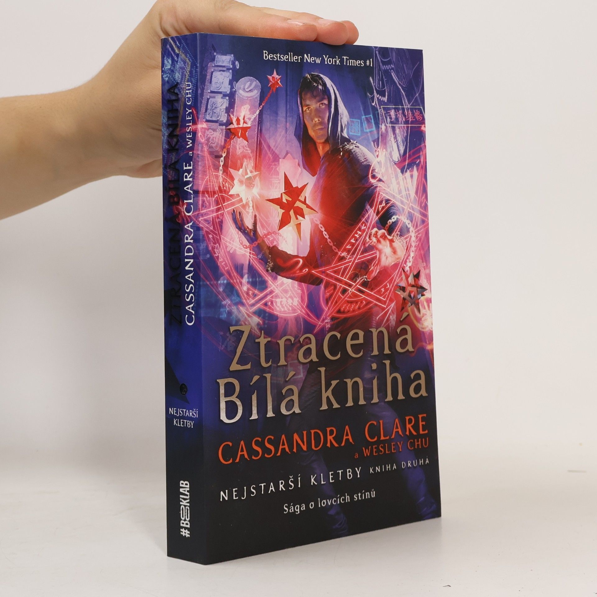 Cassandra Clare Nejstarší kletby. Kniha druhá, Ztracená Bílá kniha