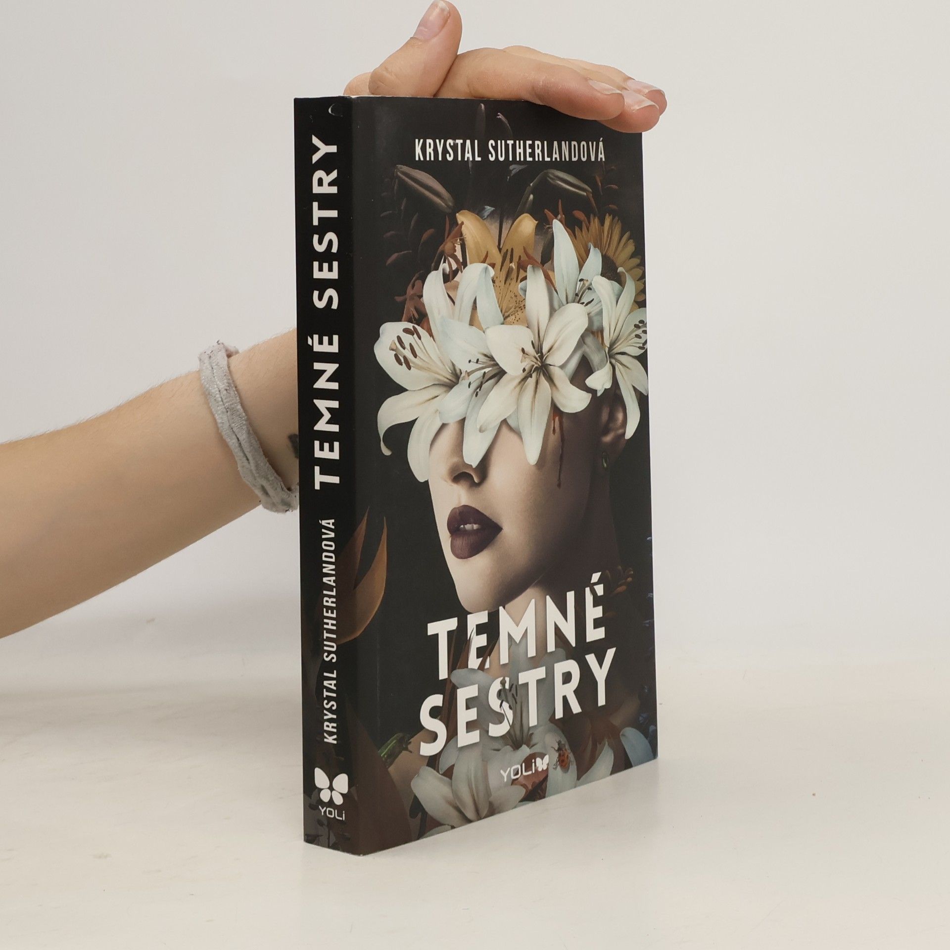 Krystal Sutherland Temné sestry