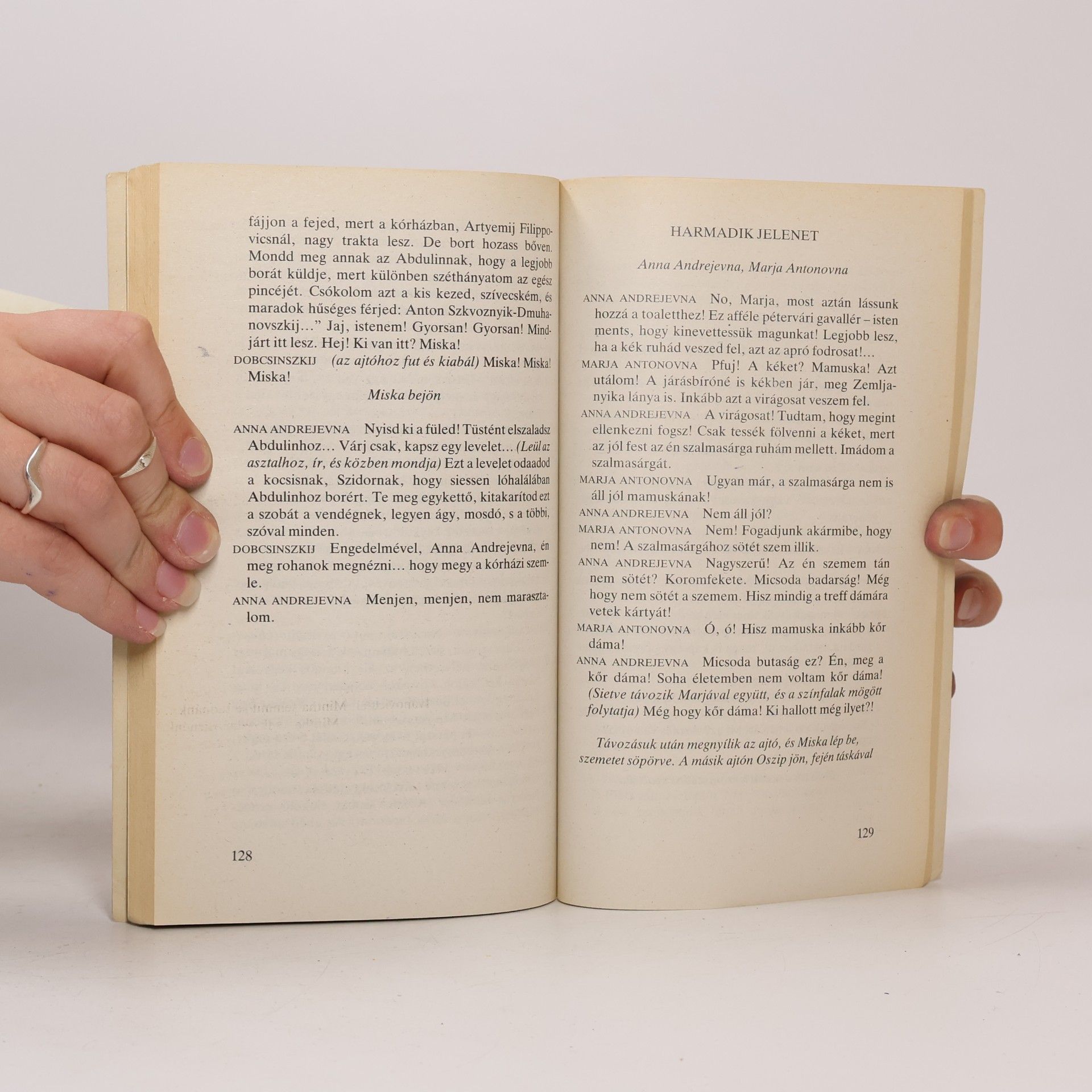 Nikolai Wassiljewitsch Gogol Európa Diákkönyvtár: A köpönyeg