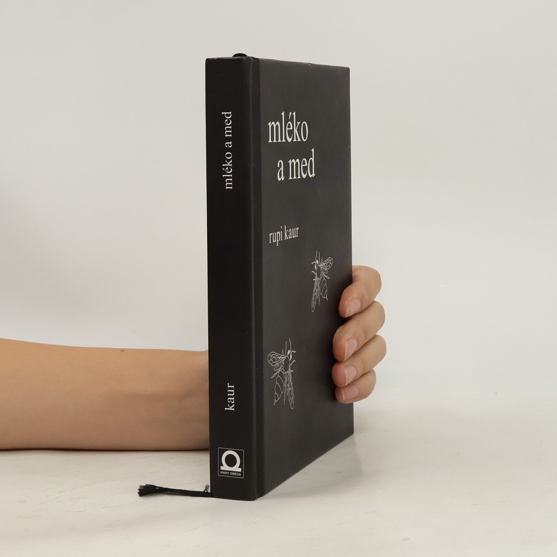 Rupi Kaur Mléko a med
