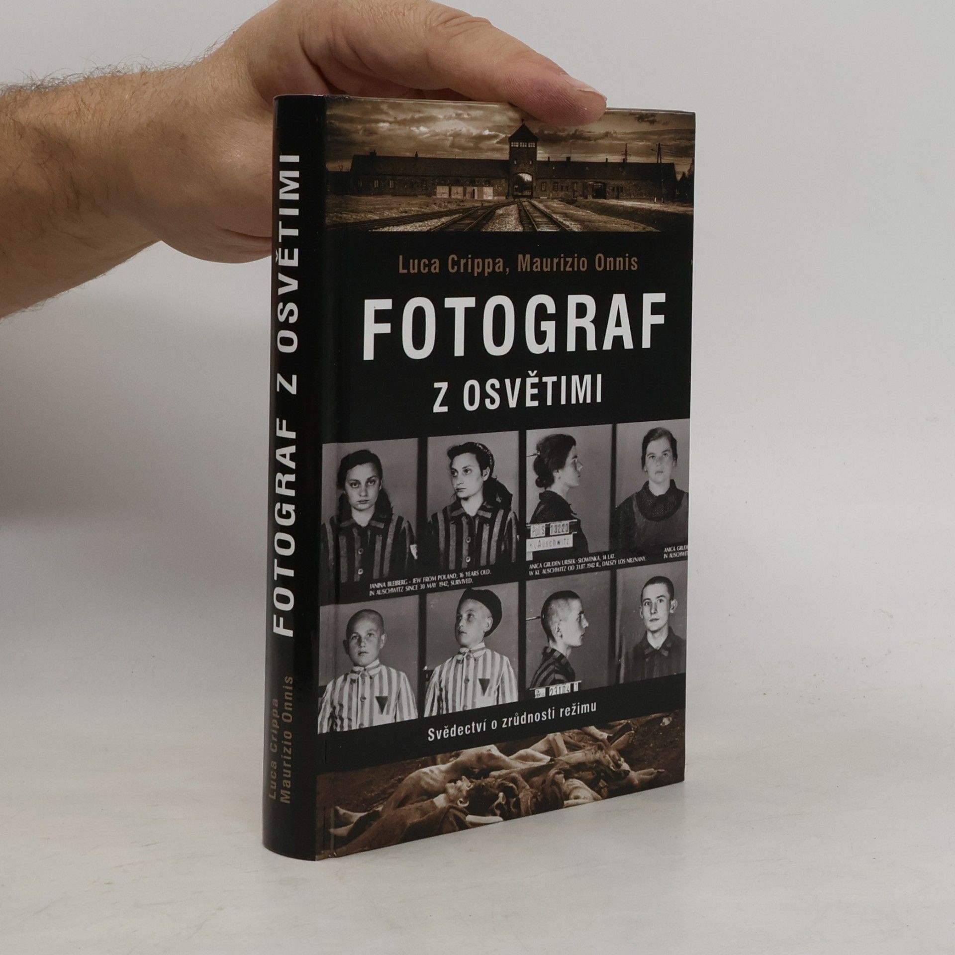 Luca Crippa Fotograf z Osvětimi