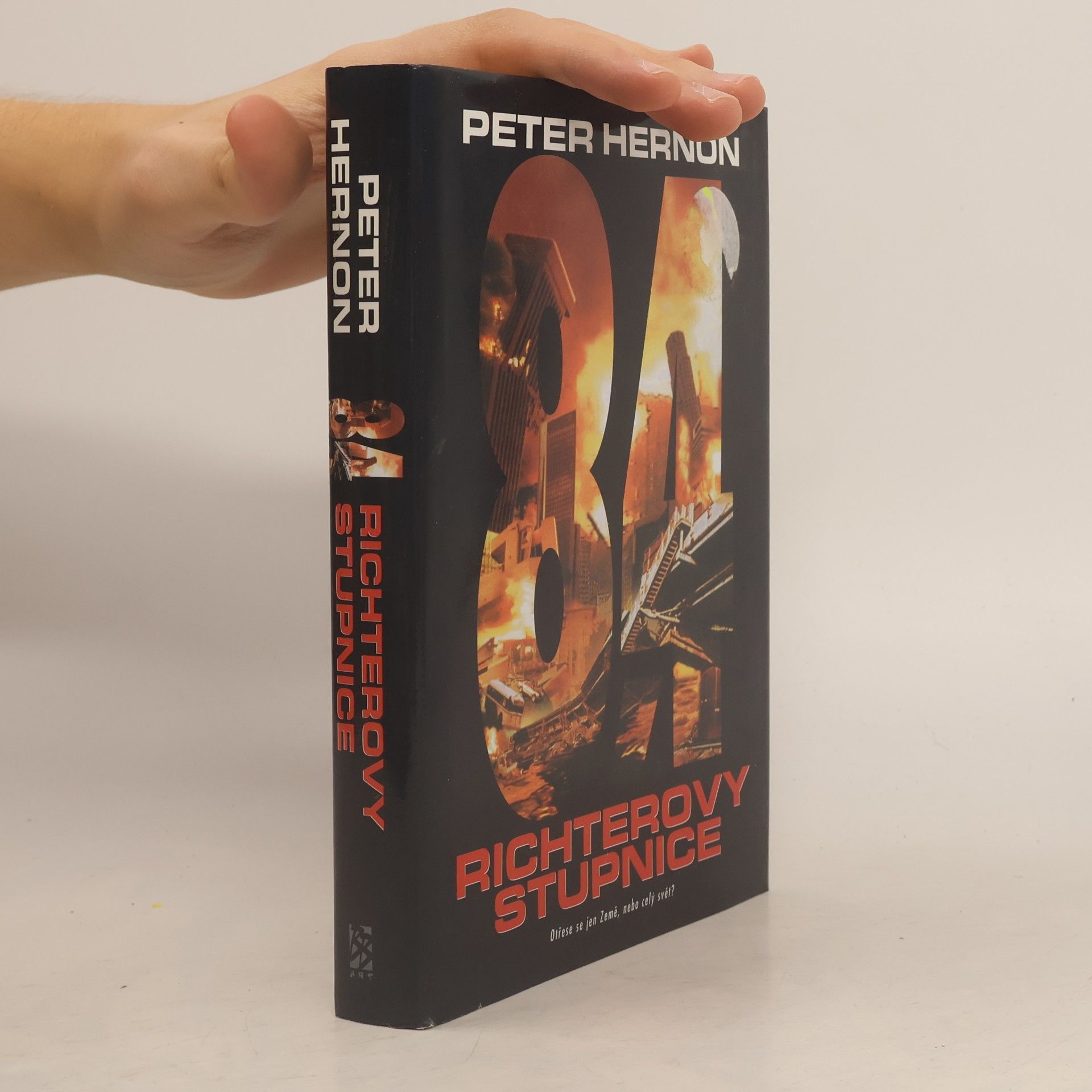 Peter Hernon 8,4 Richterovy stupnice