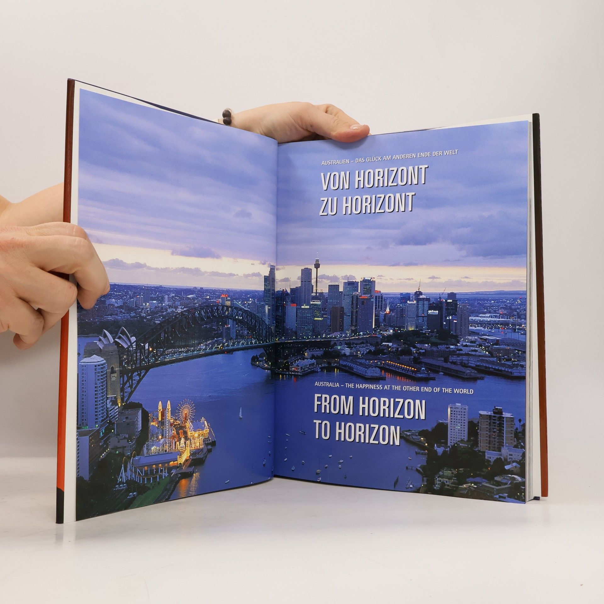 Ronnie Halligan Von Horizont zu Horizont. From Horizon to Horizon
