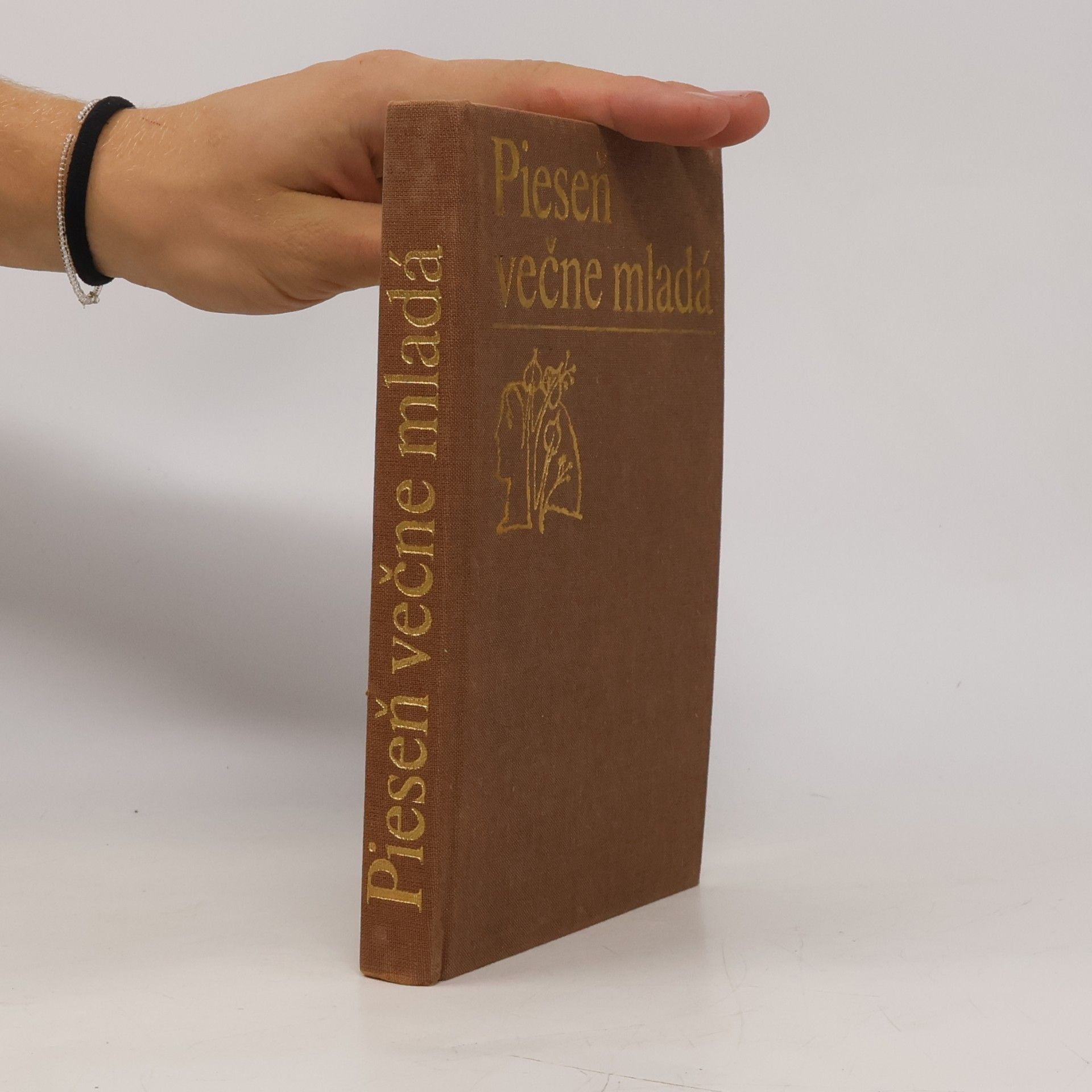 Various authors Pieseň večne mladá