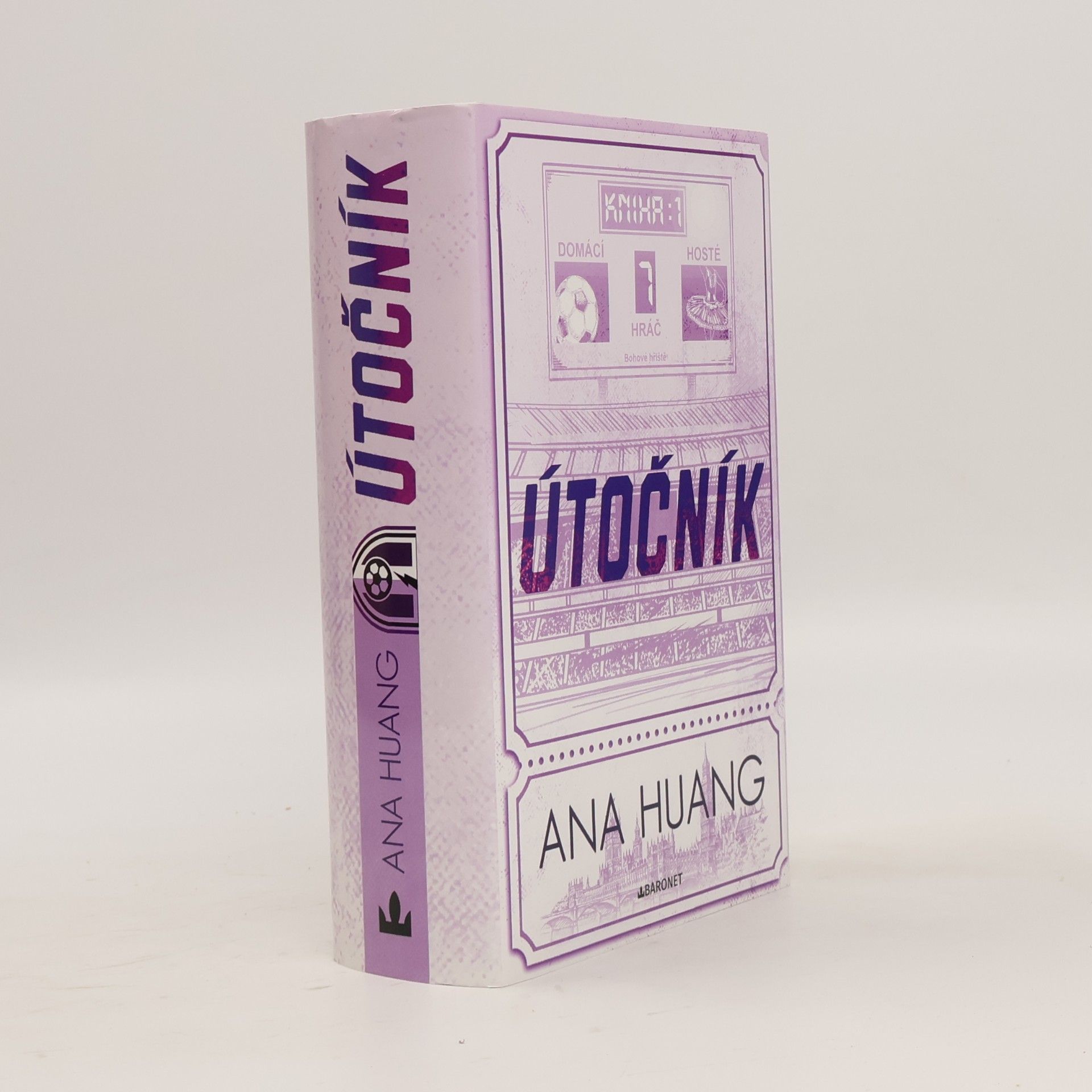 Ana Huang Útočník