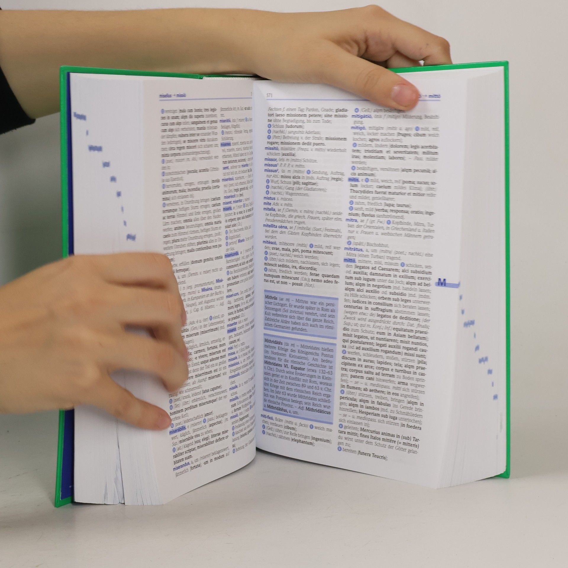 Autores varios PONS Wörterbuch für Schule und Studium Latein