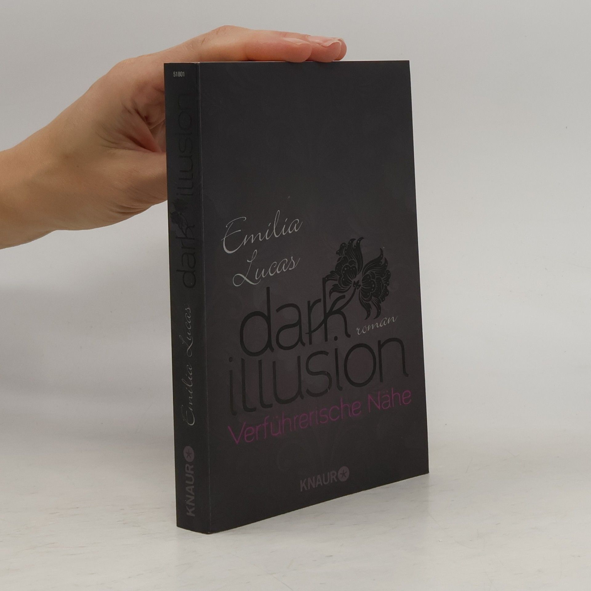 Emilia Lucas Dark illusion