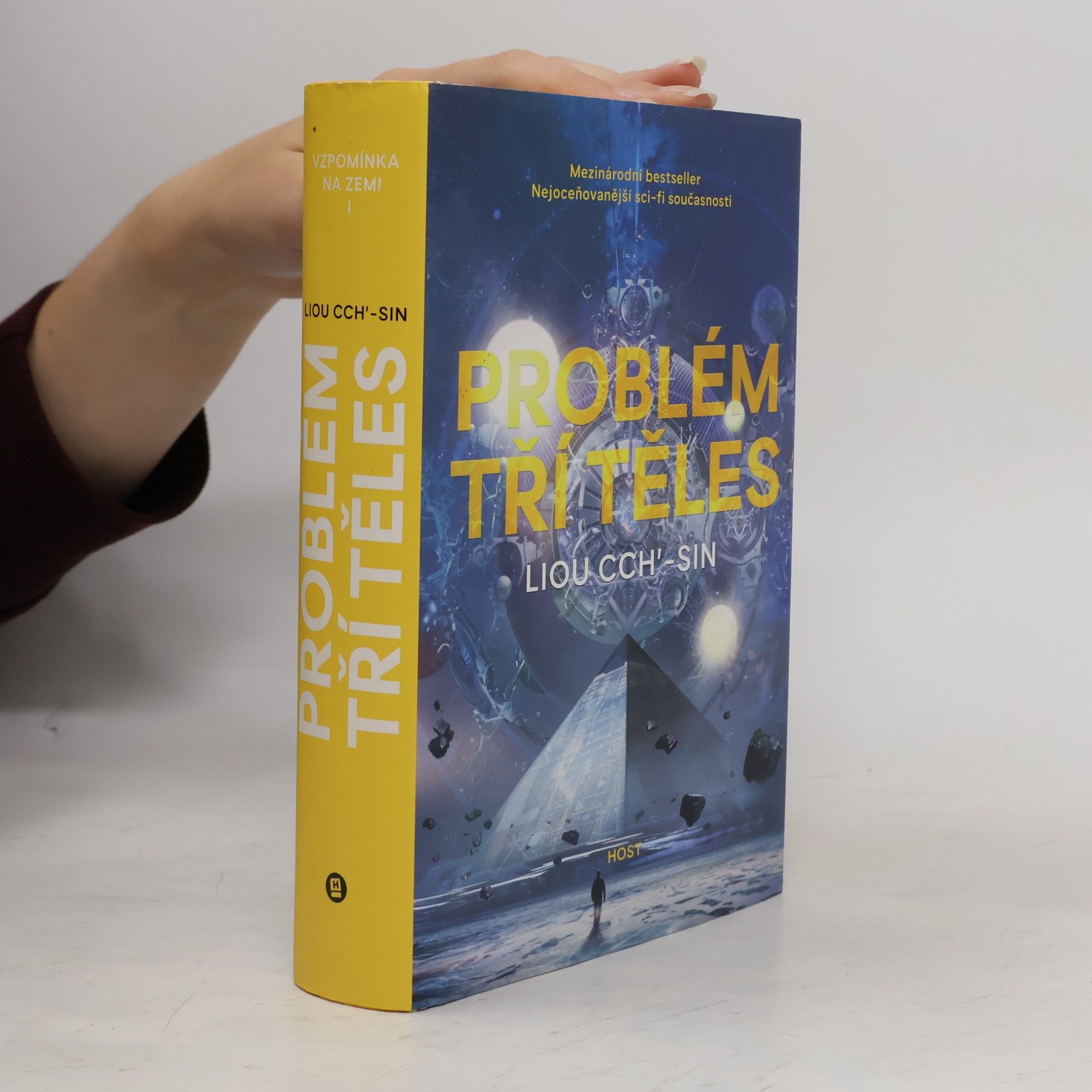 Cixin Liu Problém tří těles
