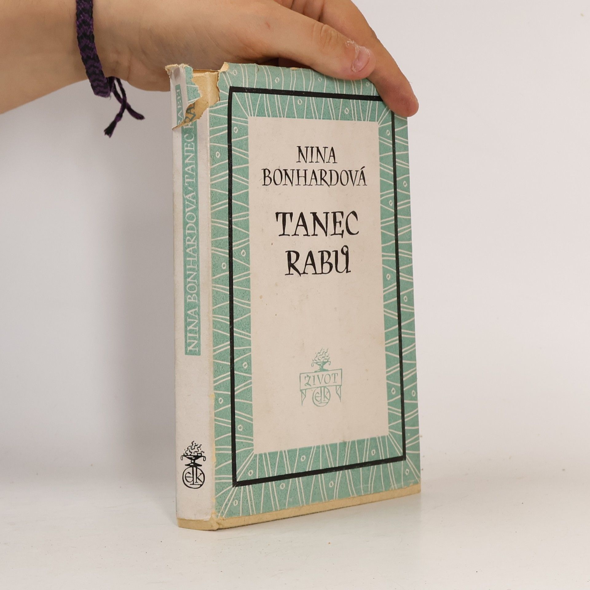 Nina Bonhardová Tanec rabů