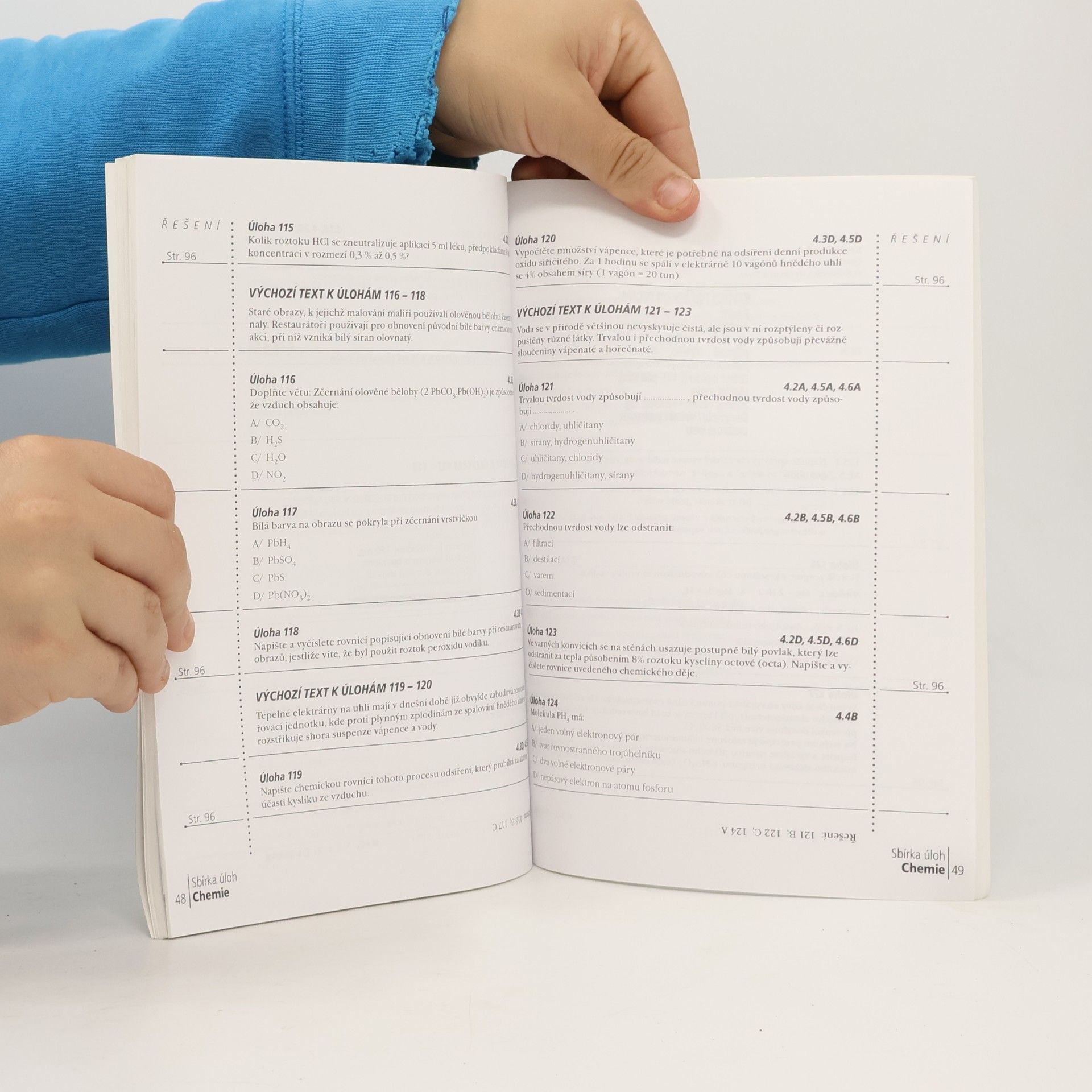 Jaroslav Zhouf Chemie - sbírka úloh pro společnou část maturitní zkoušky