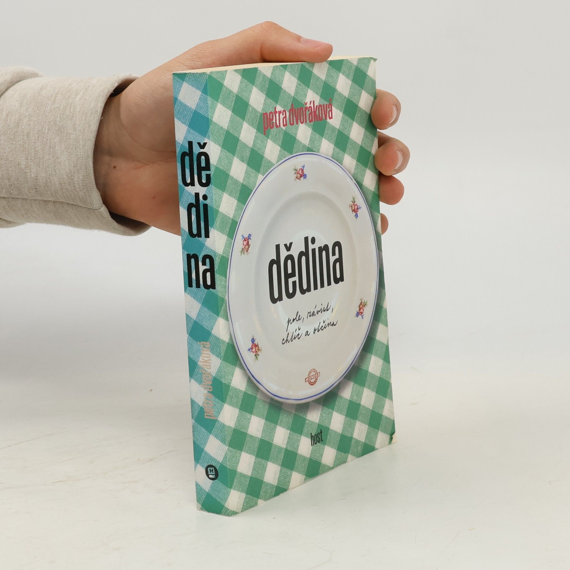 Petra Dvořáková Dědina. Pole, závist, chtíč a otčina