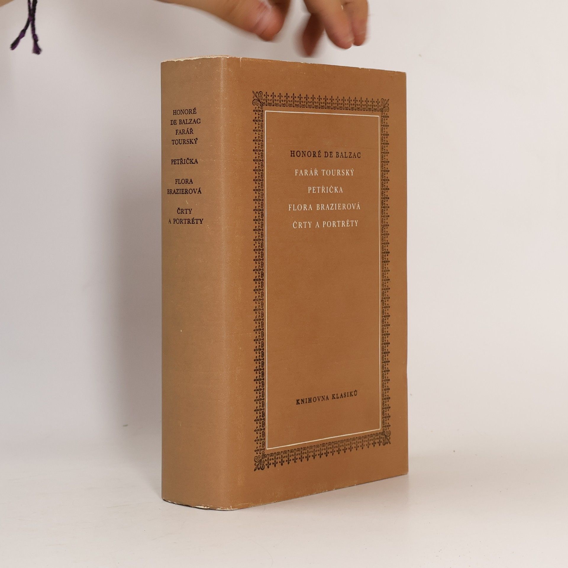 Honoré de Balzac Farář Tourský. Petřička. Flora Brazierová. Črty a portréty