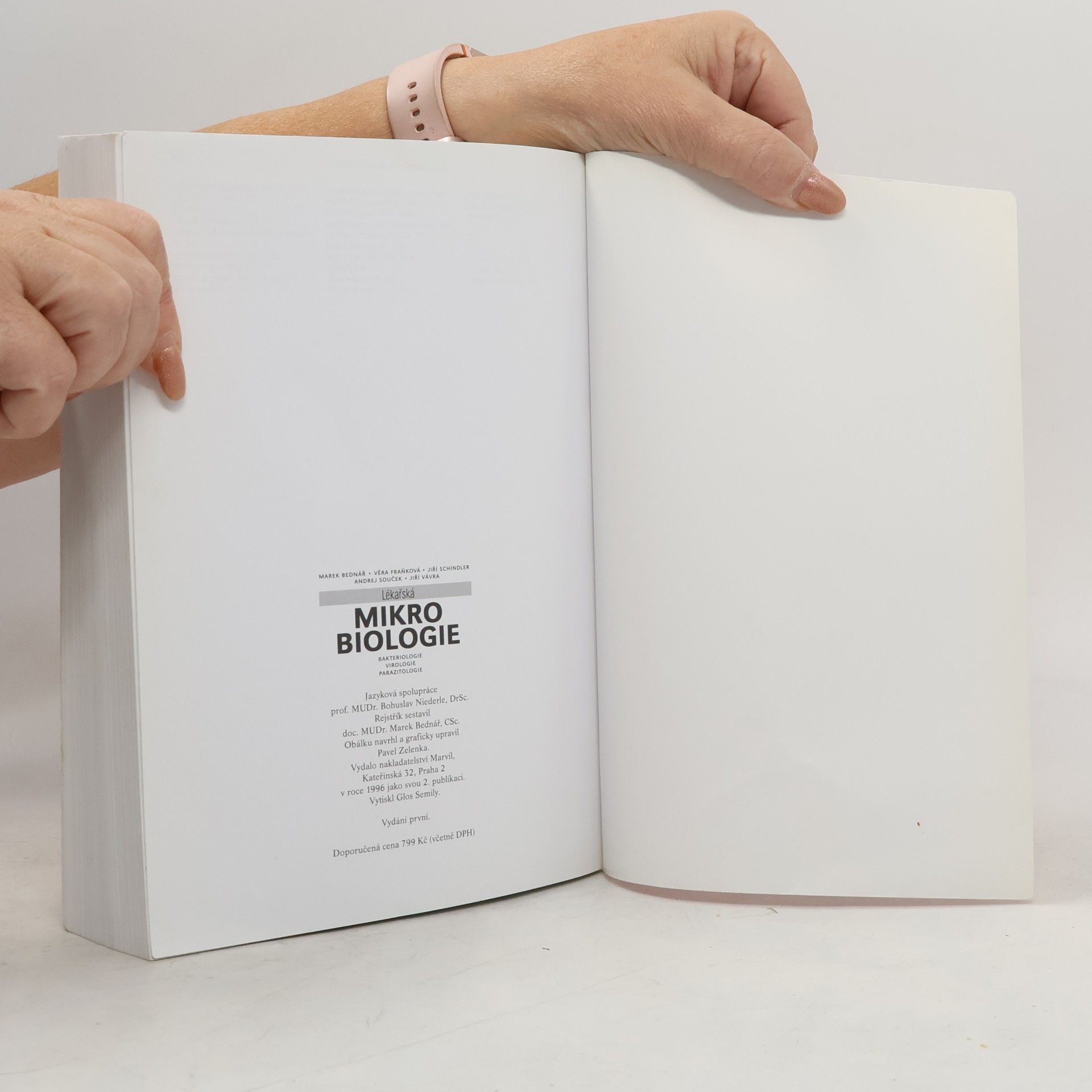 Jiří Schindler Lékařská mikrobiologie. Bakteriologie, virologie, parazitologie