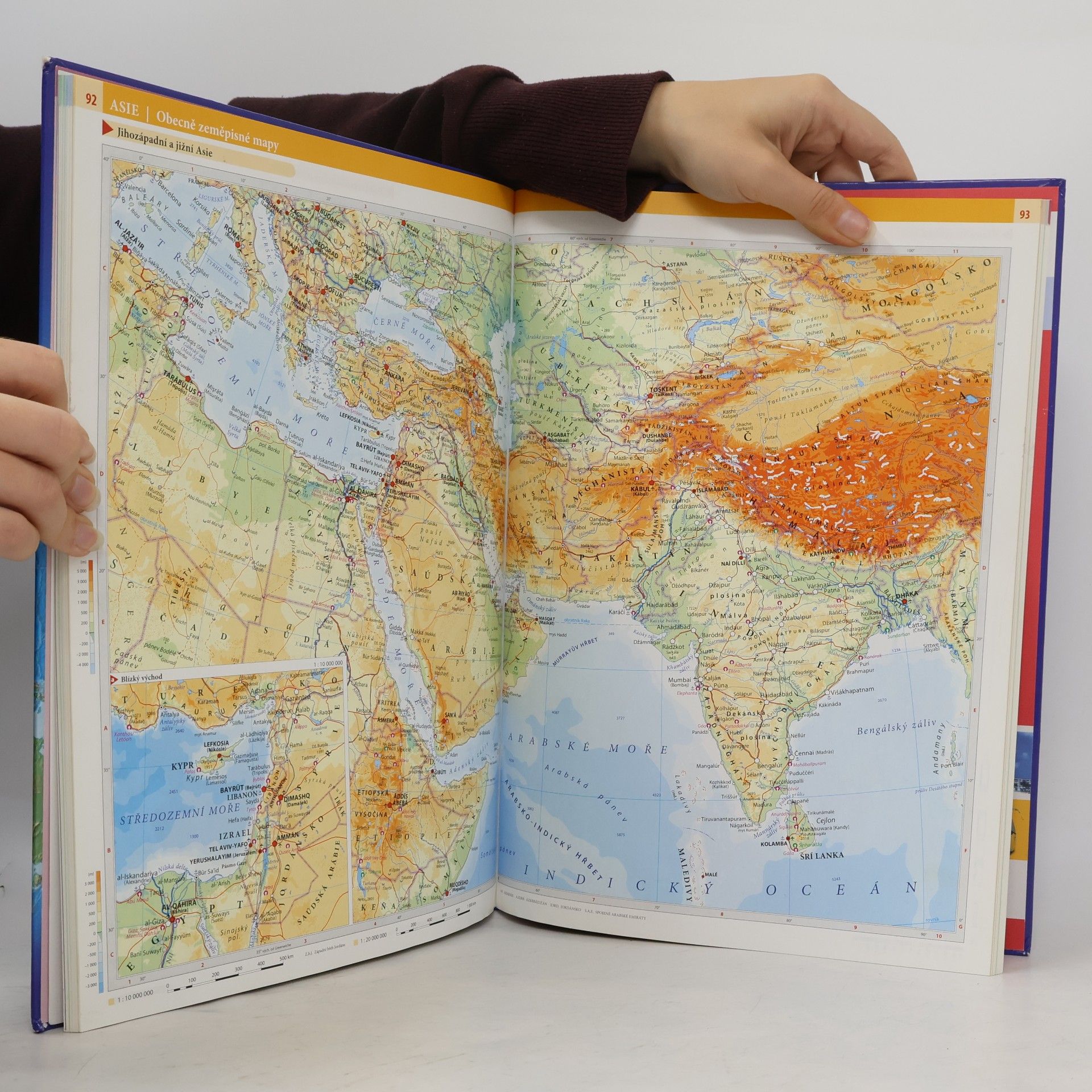Autorenkollektiv Školní atlas světa