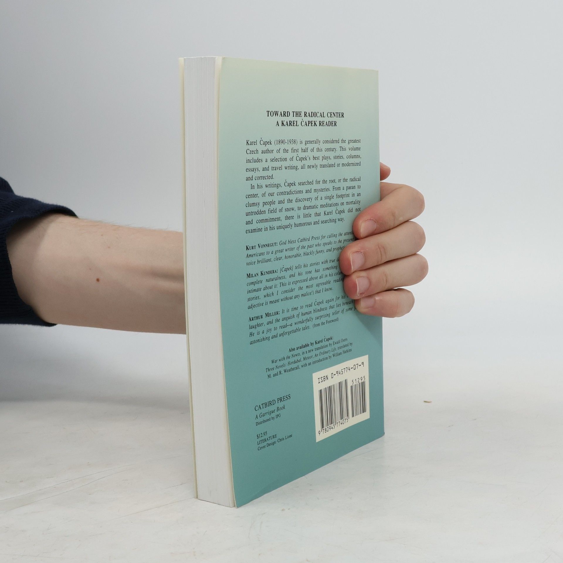 Autorenkollektiv Toward the radical center : aA Karel Čapek reader