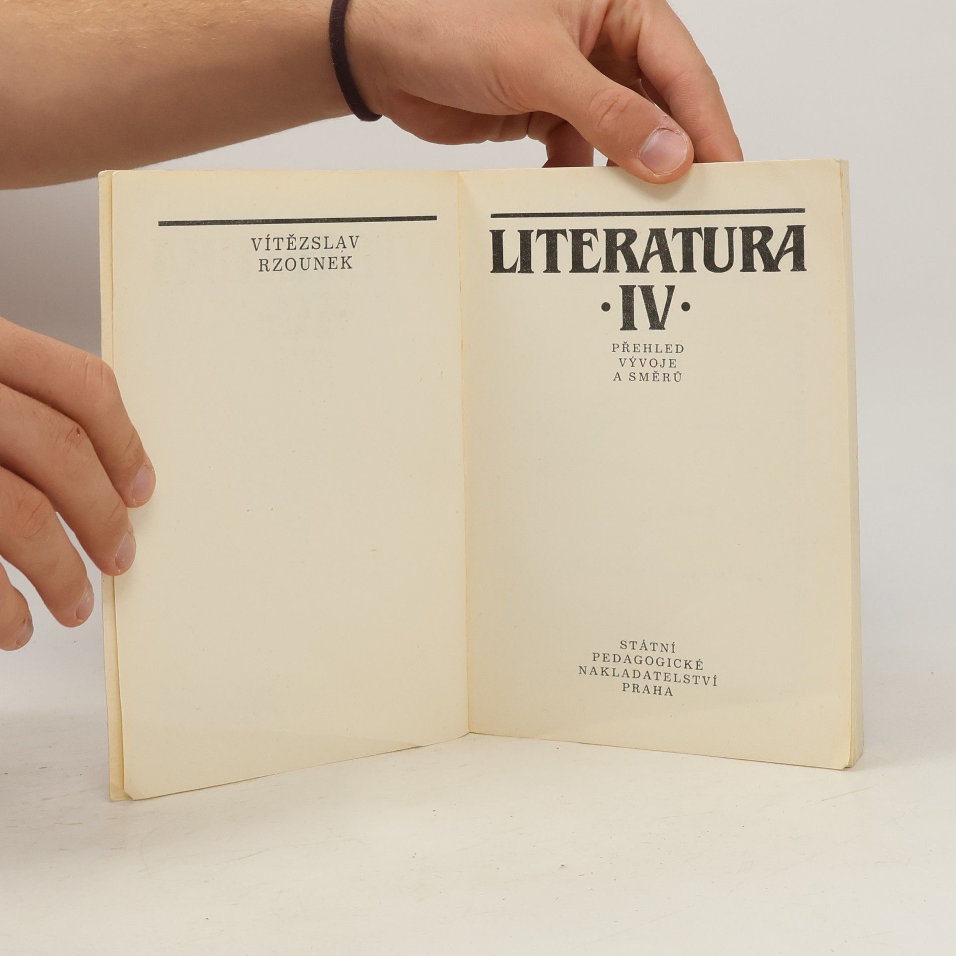 Vítězslav Rzounek Literatura pro IV. ročník středních škol