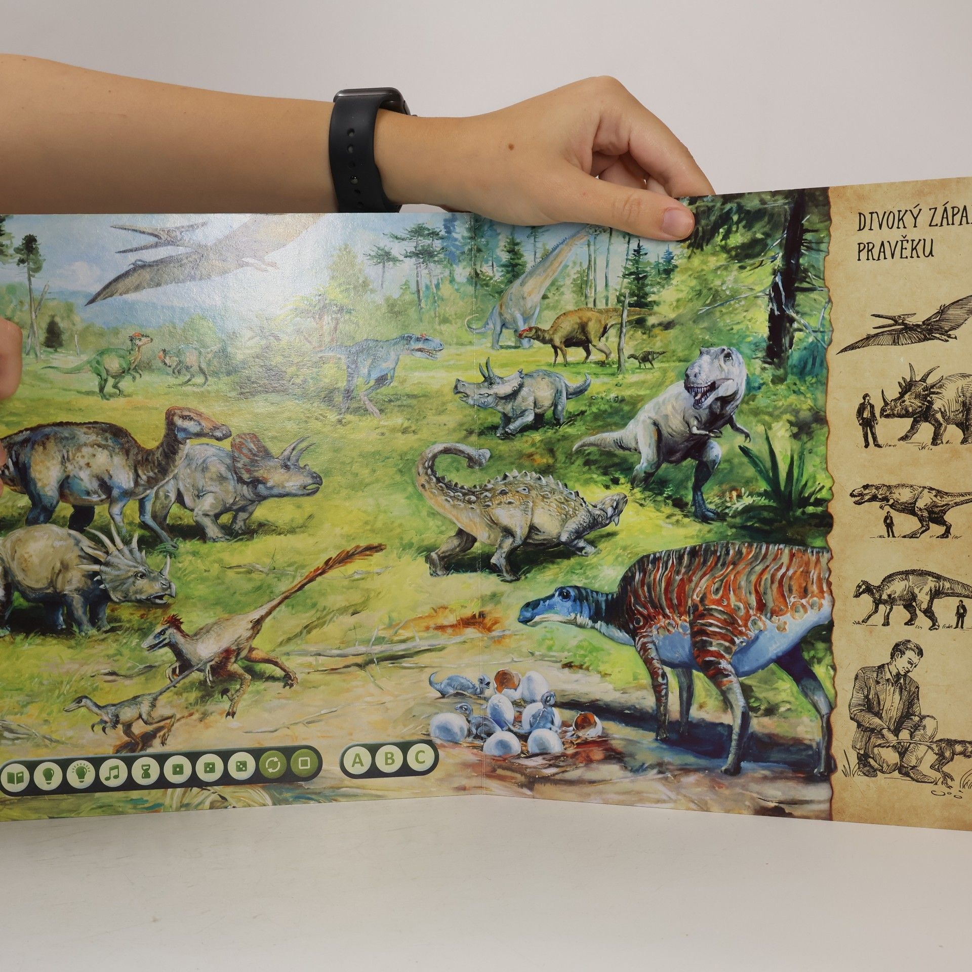 Jan Spěváček Dinosauři. Interaktivní mluvící kniha
