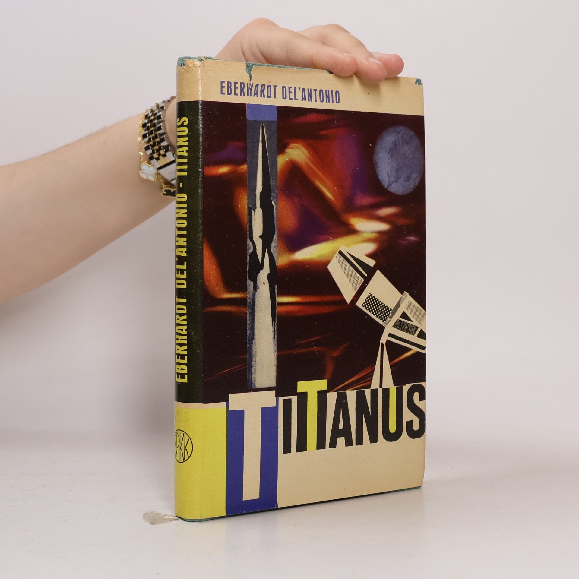 Eberhardt Deľantonio Titanus