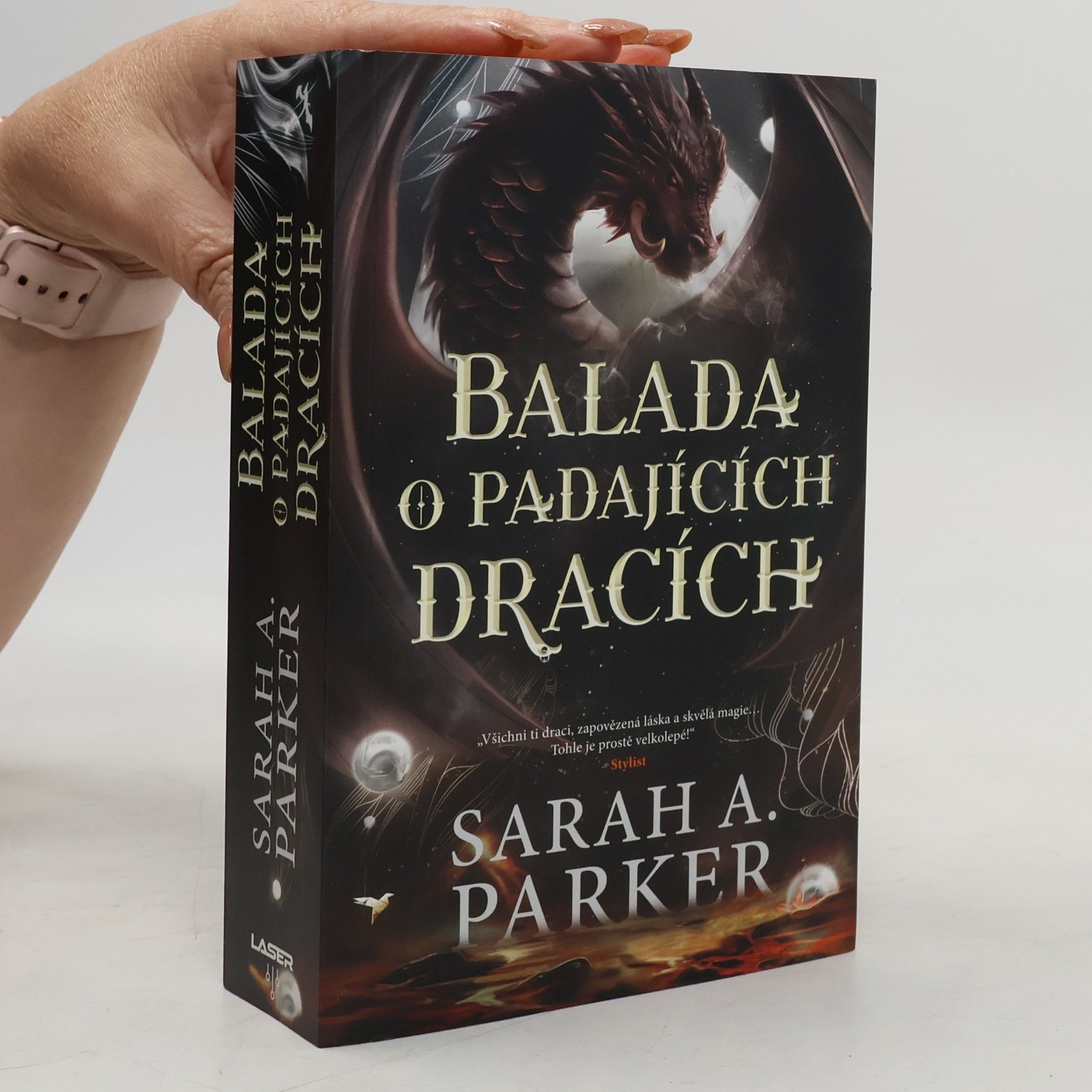 Padlý měsíc 2: Balada o padajících dracích
