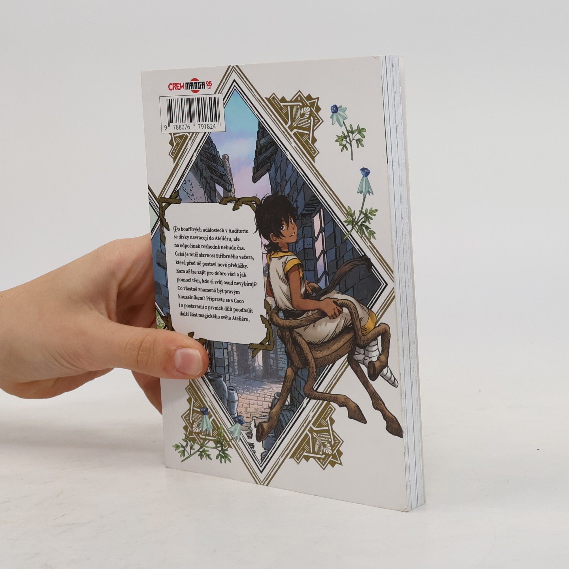 Kamome Shirahama Ateliér špičatých klobouků 8