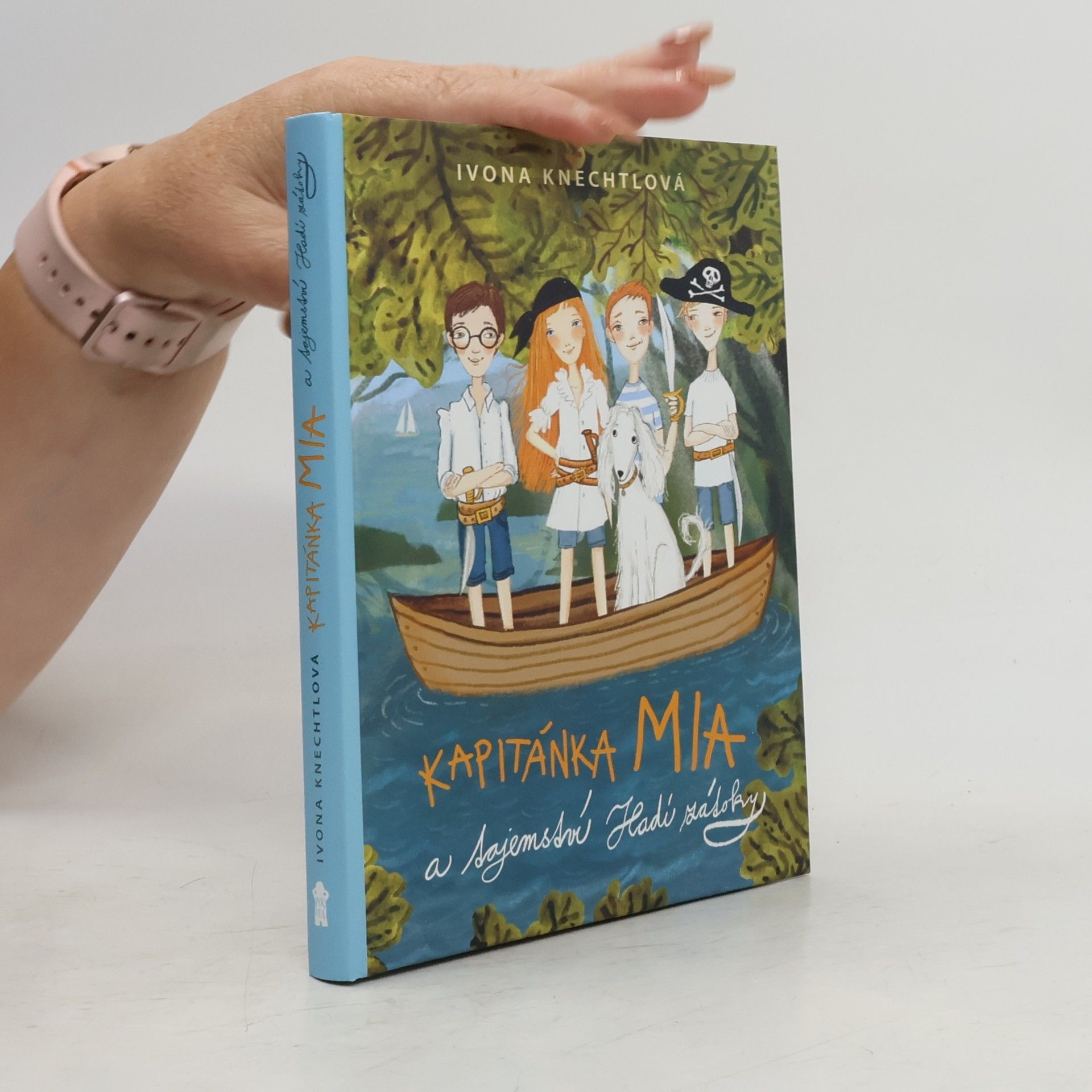 Kapitánka Mia a tajemství Hadí zátoky