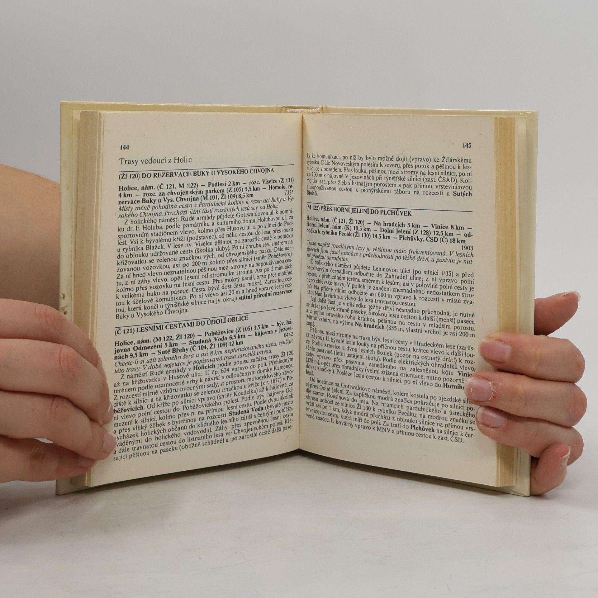 Various authors Turistický průvodce ČSSR. Náchodsko a Hradecko