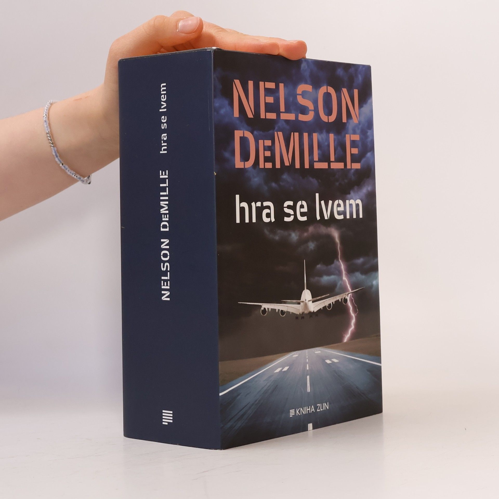 Nelson Richard DeMille Hra se lvem