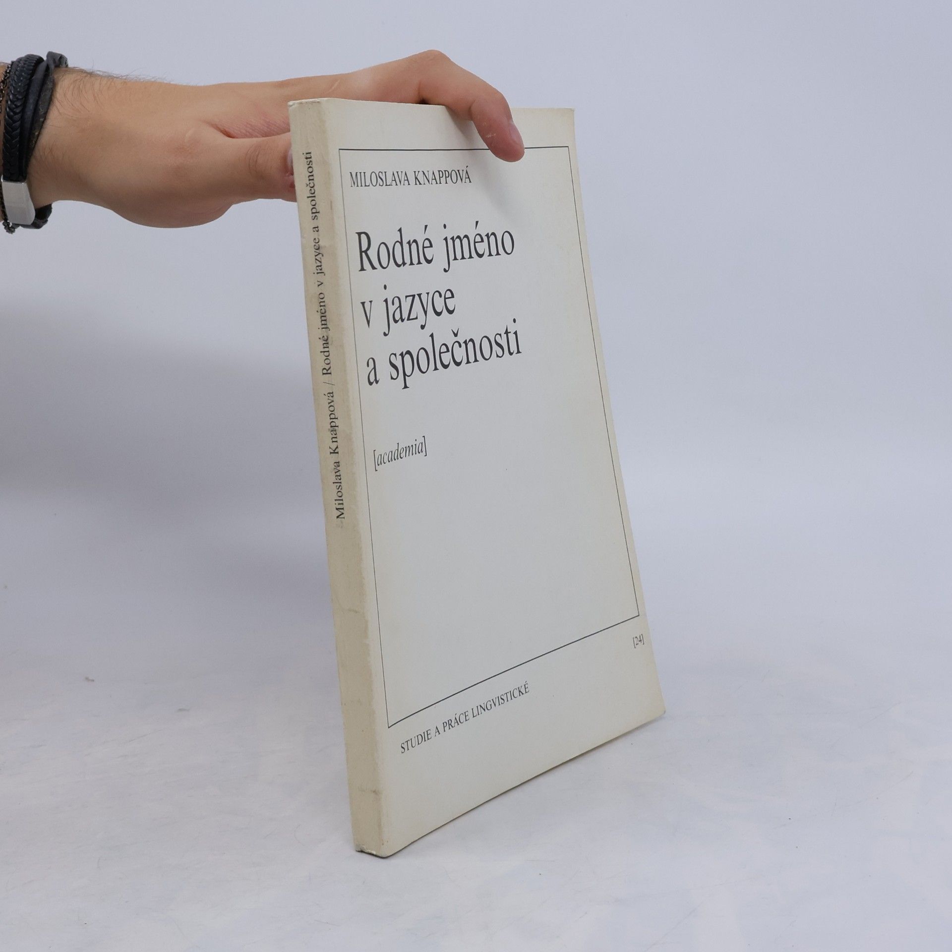 Rodné jméno v jazyce a společnosti