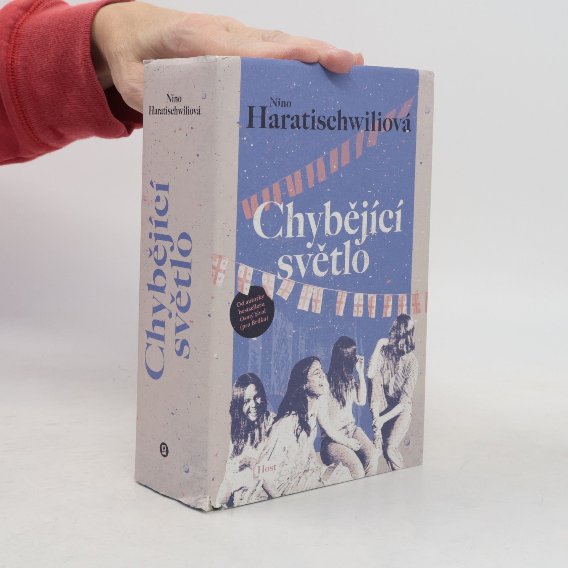 Nino Haratischwili Chybějící světlo
