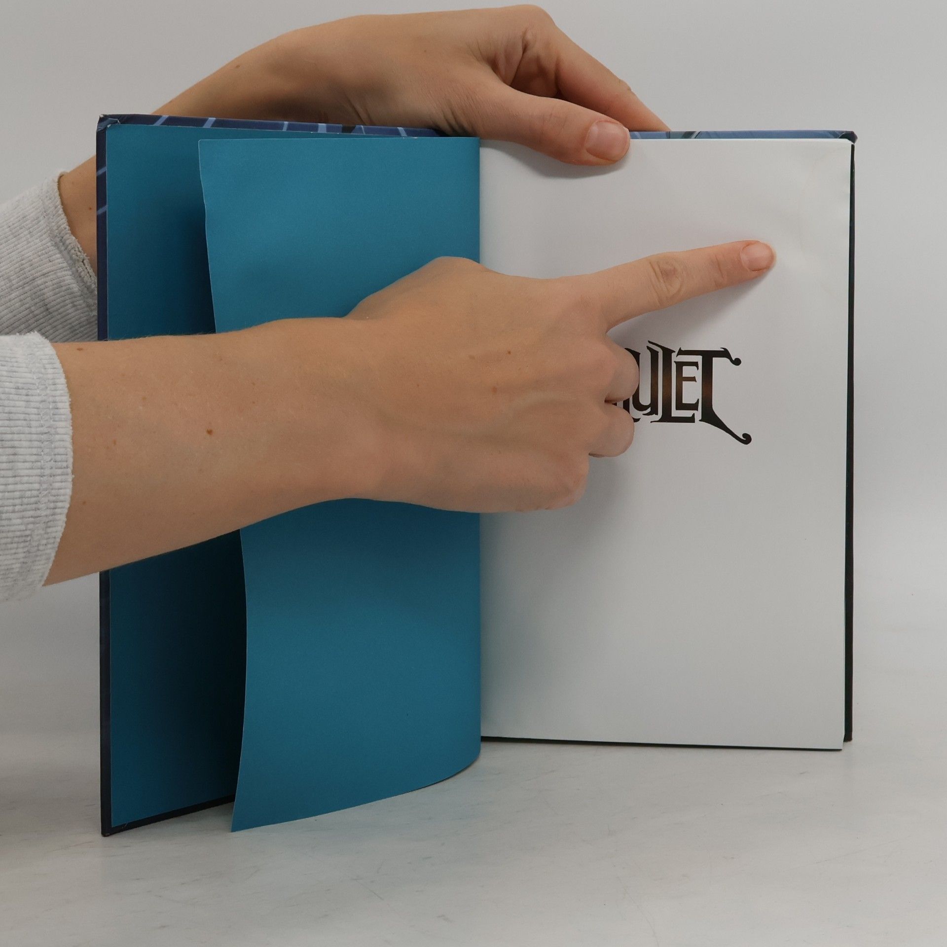 Kazu Kibuishi Prokletí kamene 2. Amulet