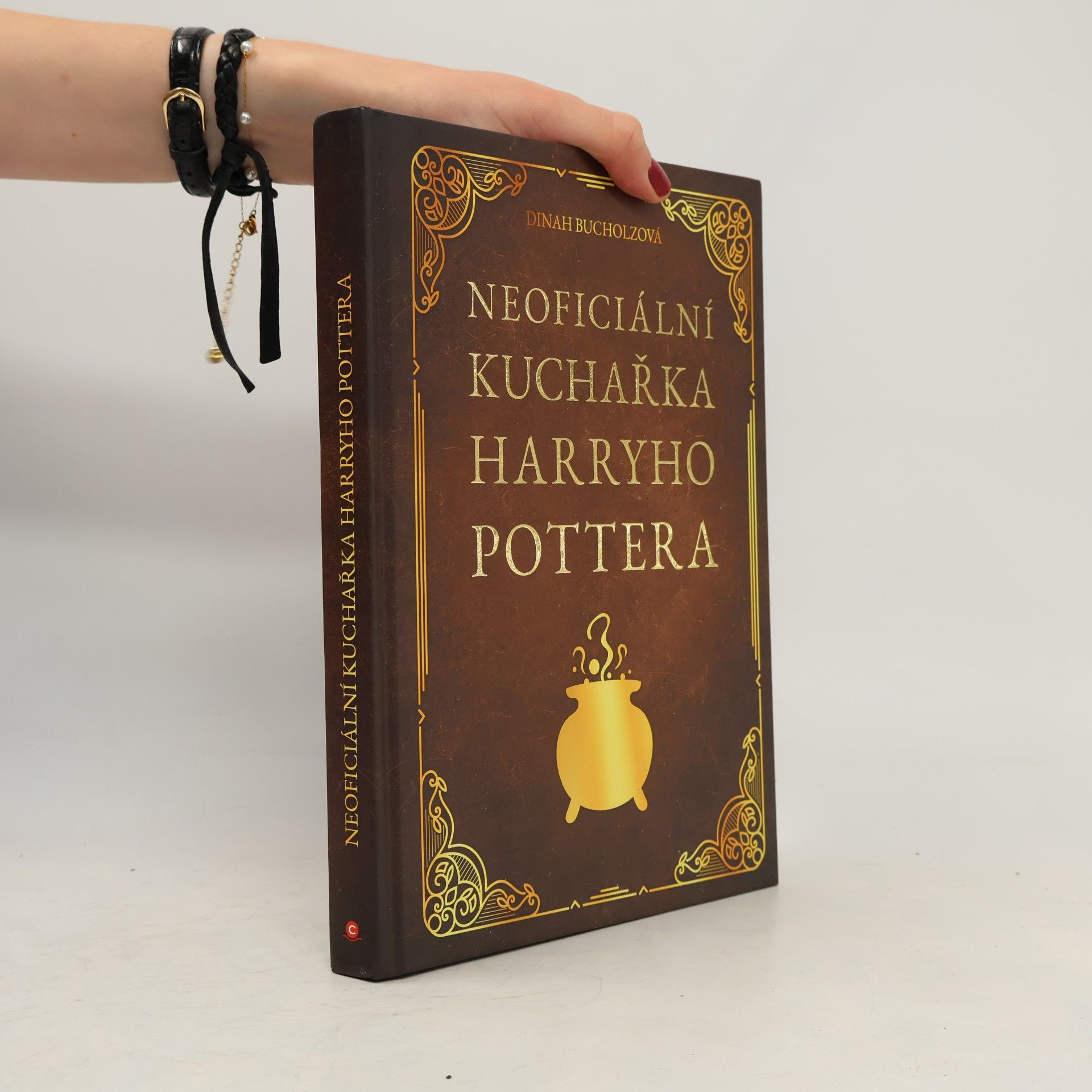 Dinah Bucholz Neoficiální kuchařka Harryho Pottera