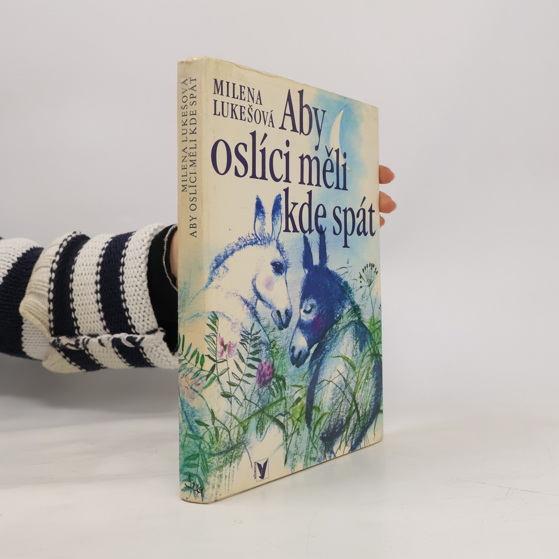 Aby oslíci měli kde spát