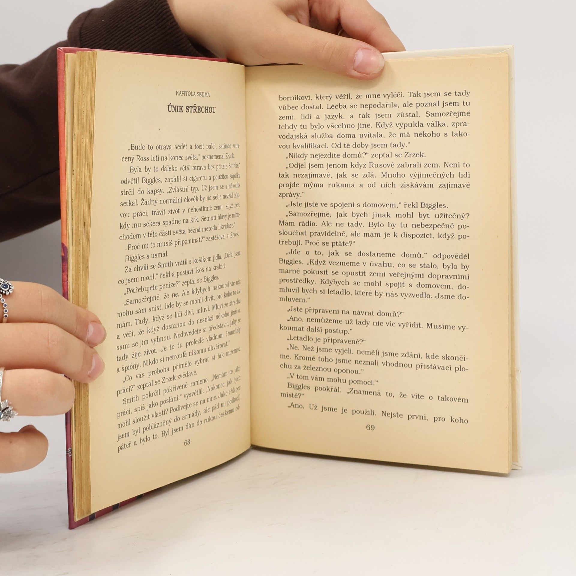 W. E. Johns Biggles za železnou oponou
