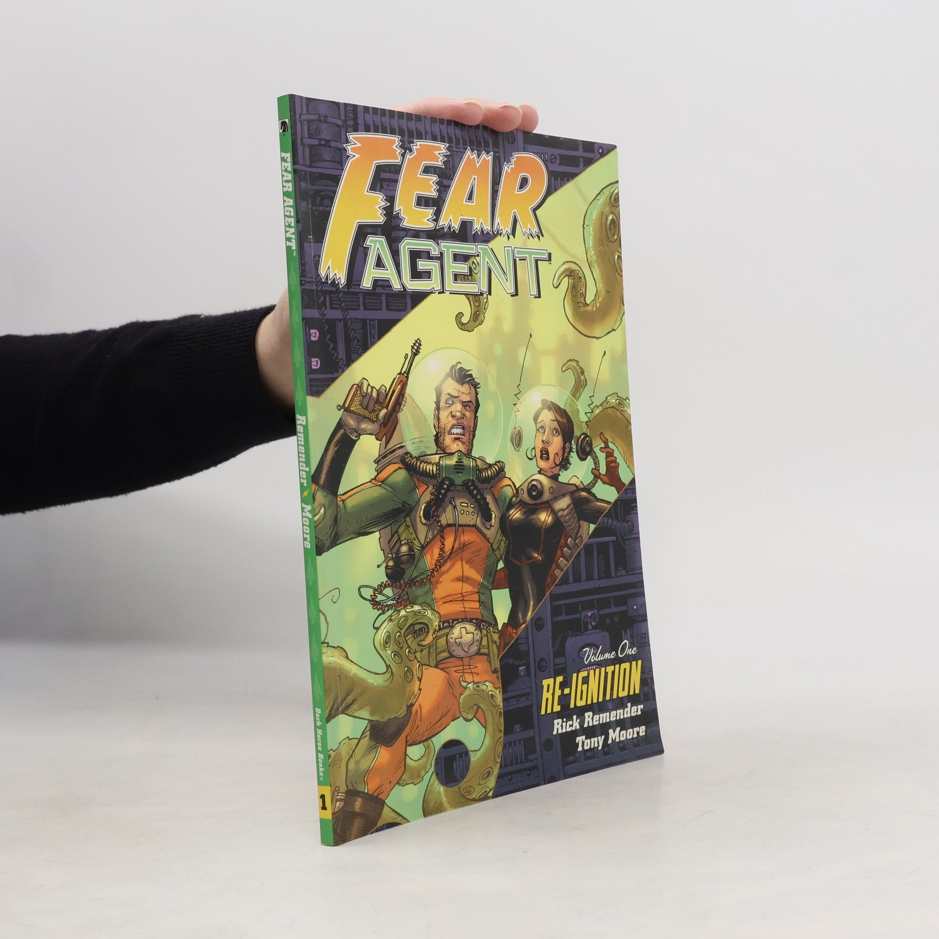Fear Agent, Volume 1