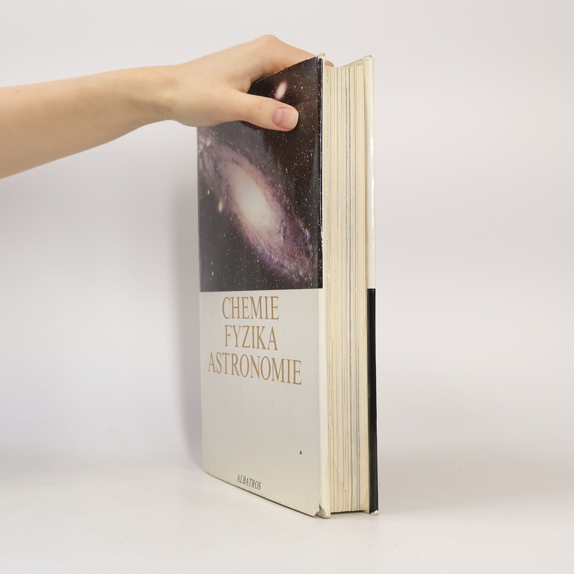 Collectif d'auteurs Chemie, fyzika, astronomie
