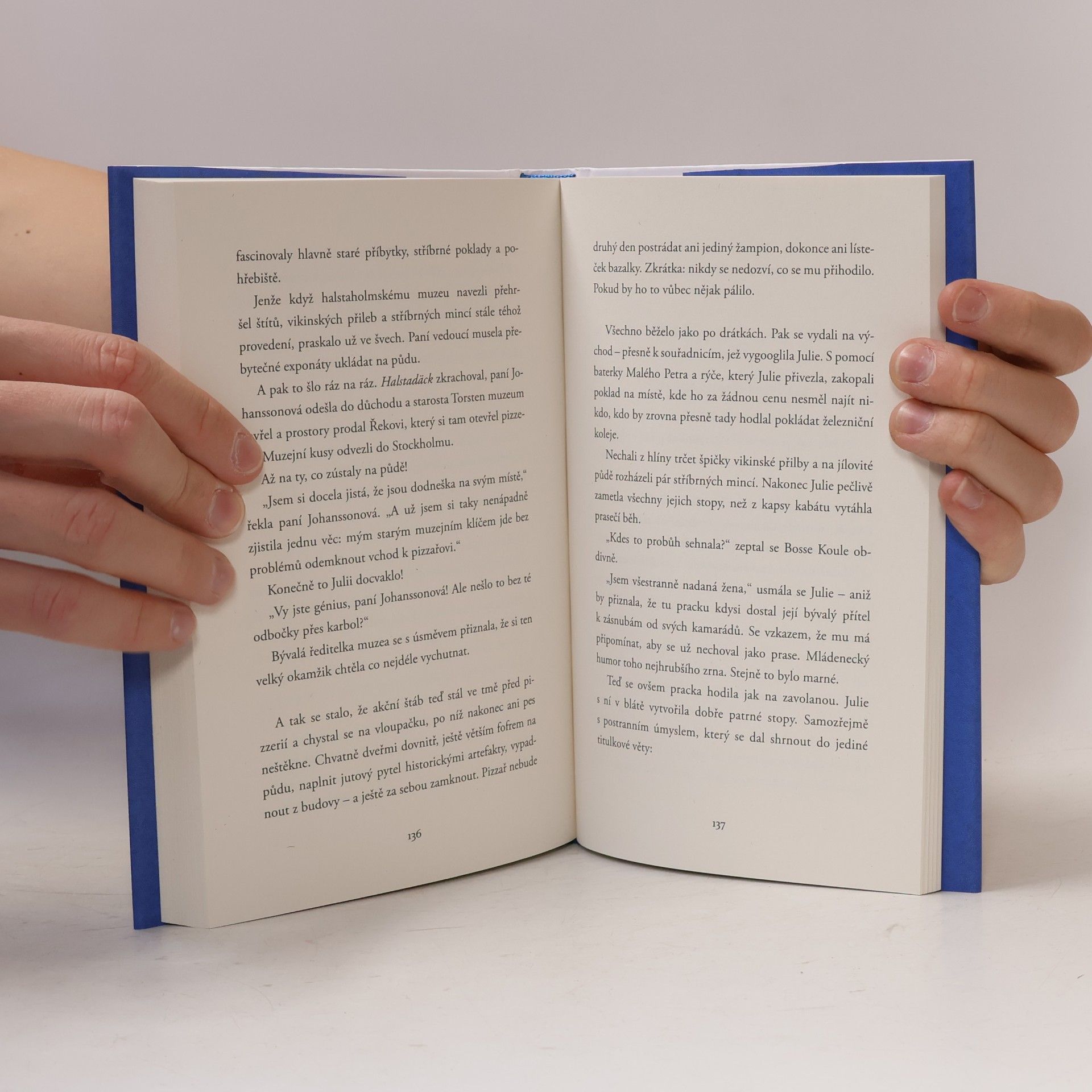 Jonas Jonasson Zapálená starostka, která měla fištróna